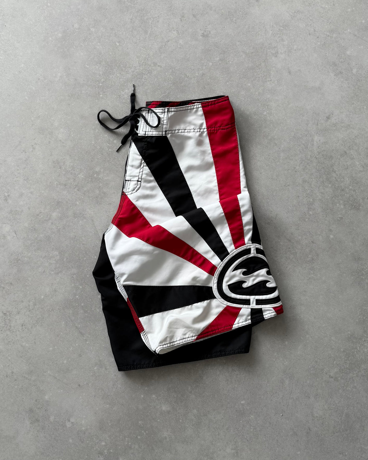 Vintage Billabong Andy Irons Rising Sun Boardshorts (32)