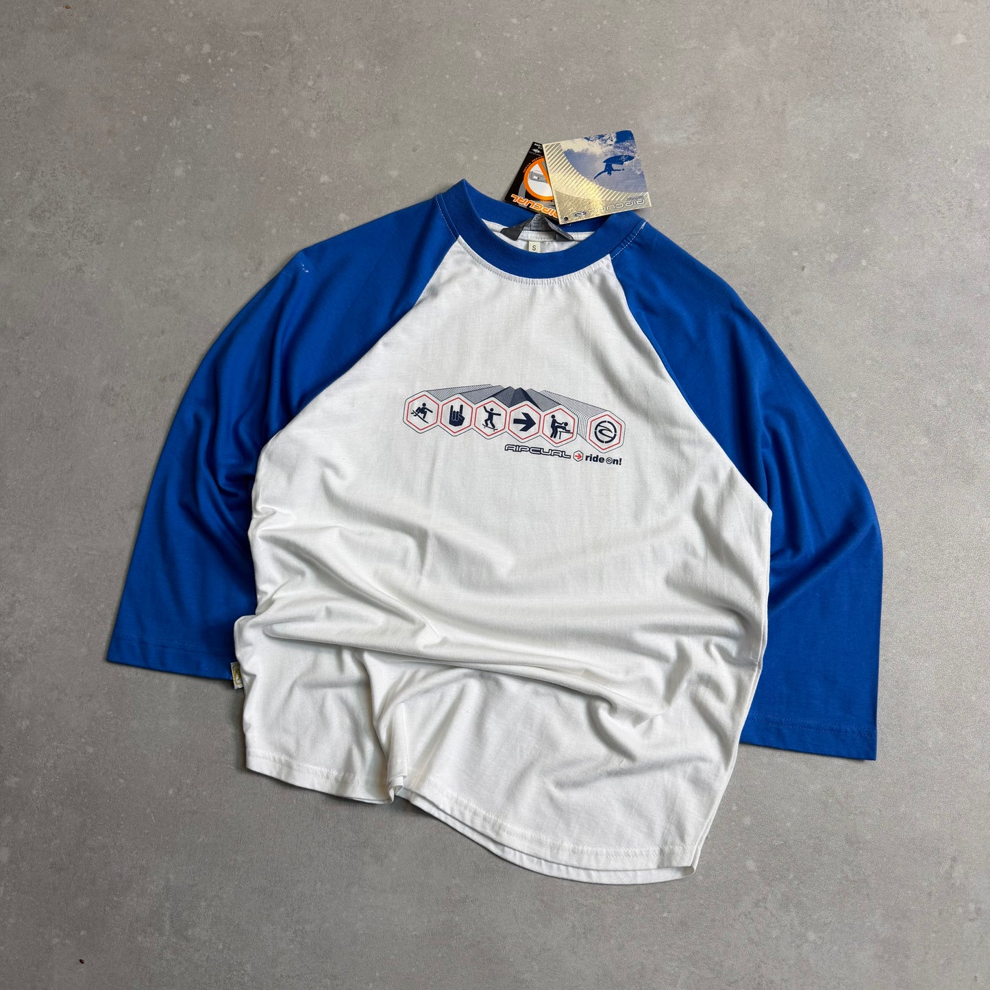 00's BNWT 3/4 Sleeve T-shirt (S)