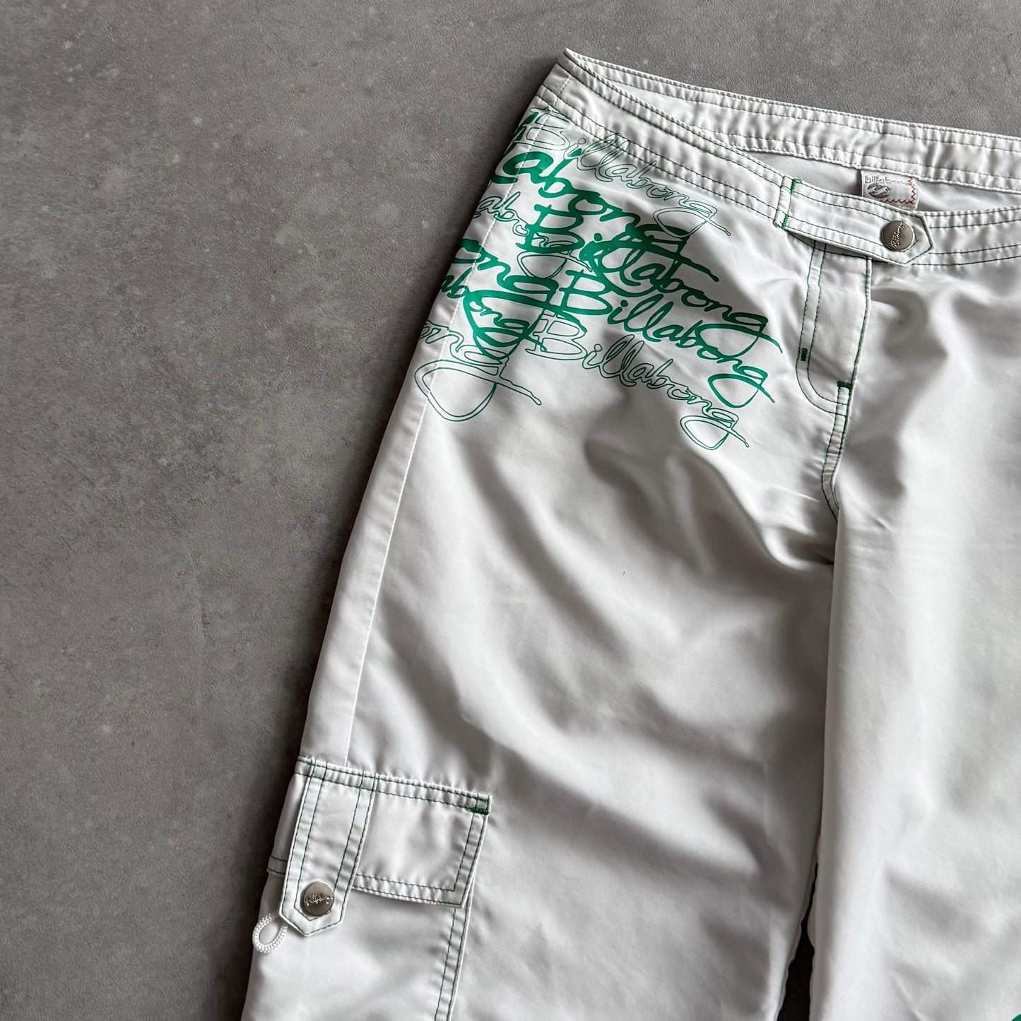 Vintage Billabong 3/4 length Boardshorts (Wmns 32)