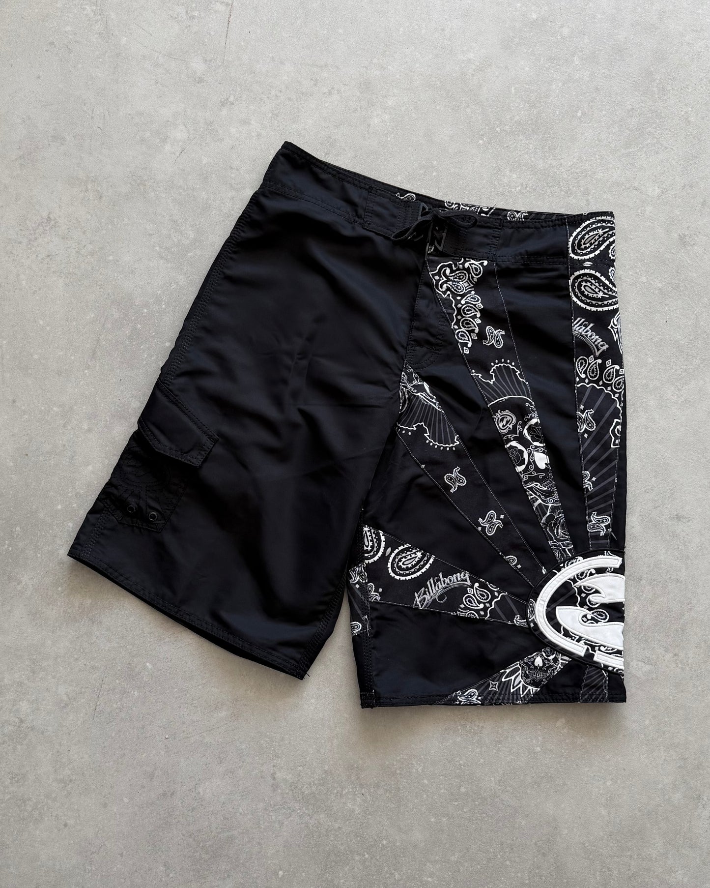 Vintage Billabong Rising Sun Paisley Boardshorts (32)
