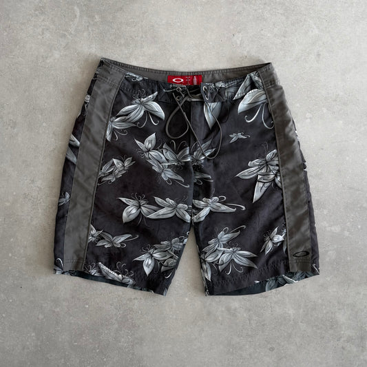 00’s Women’s Oakley Boardies (Wmns 10)