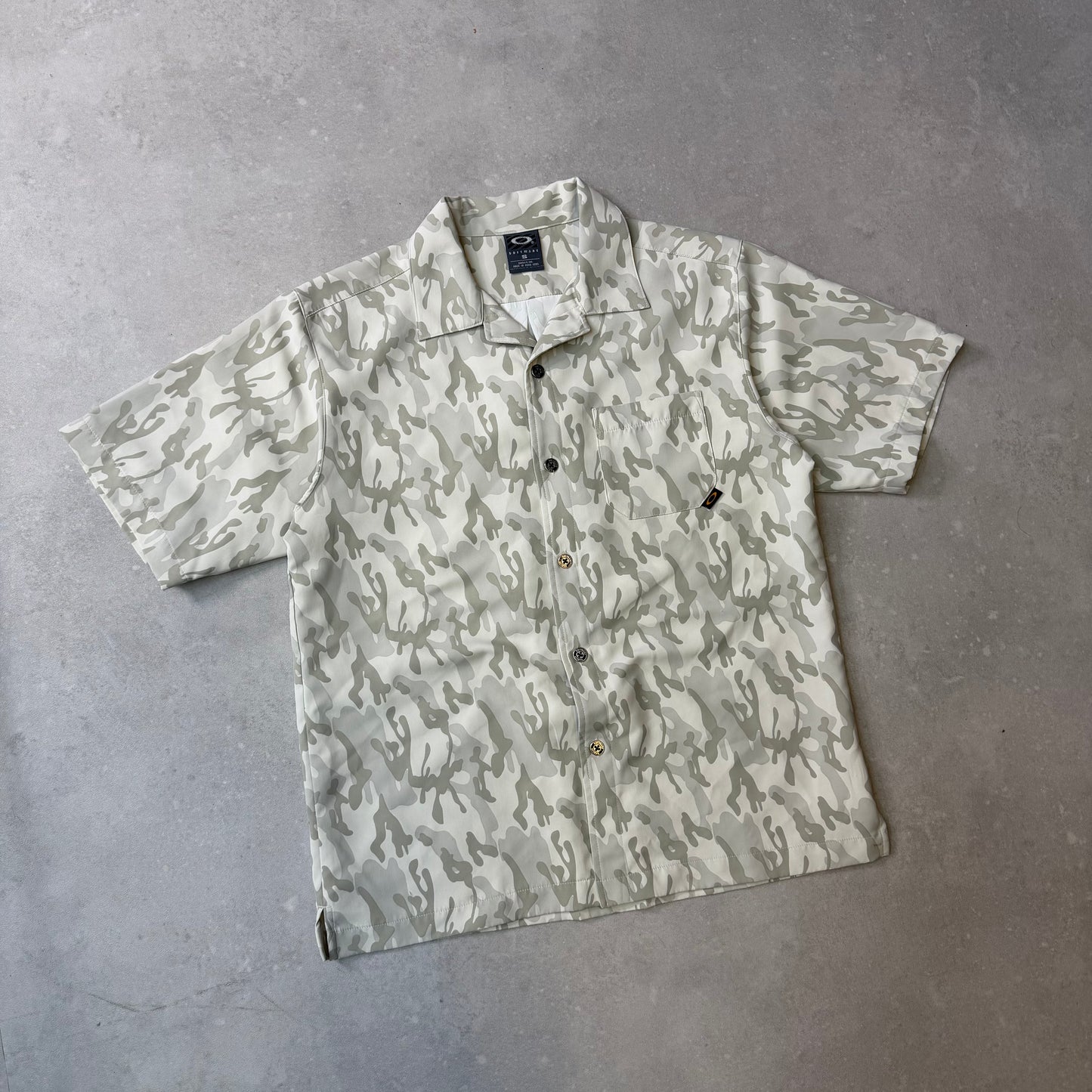 00’s Oakley Camo Shirt (L)