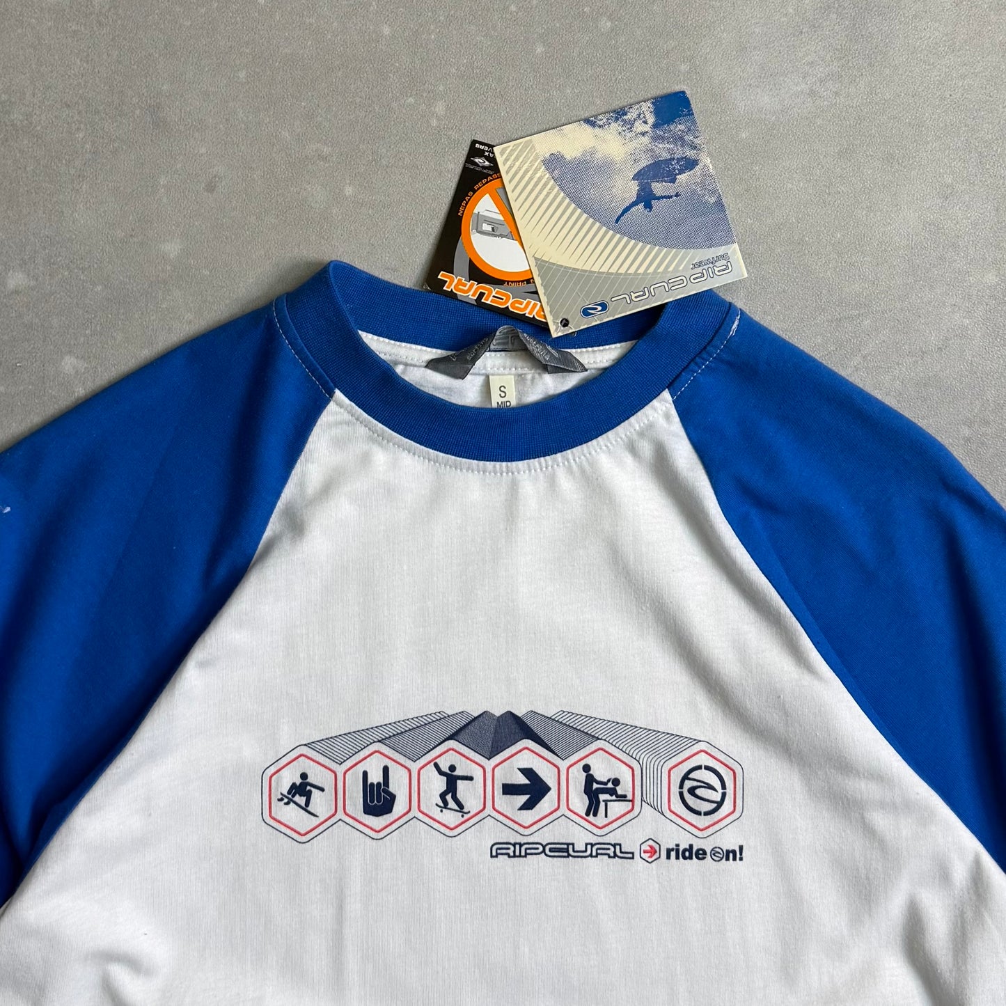 00's BNWT 3/4 Sleeve T-shirt (S)