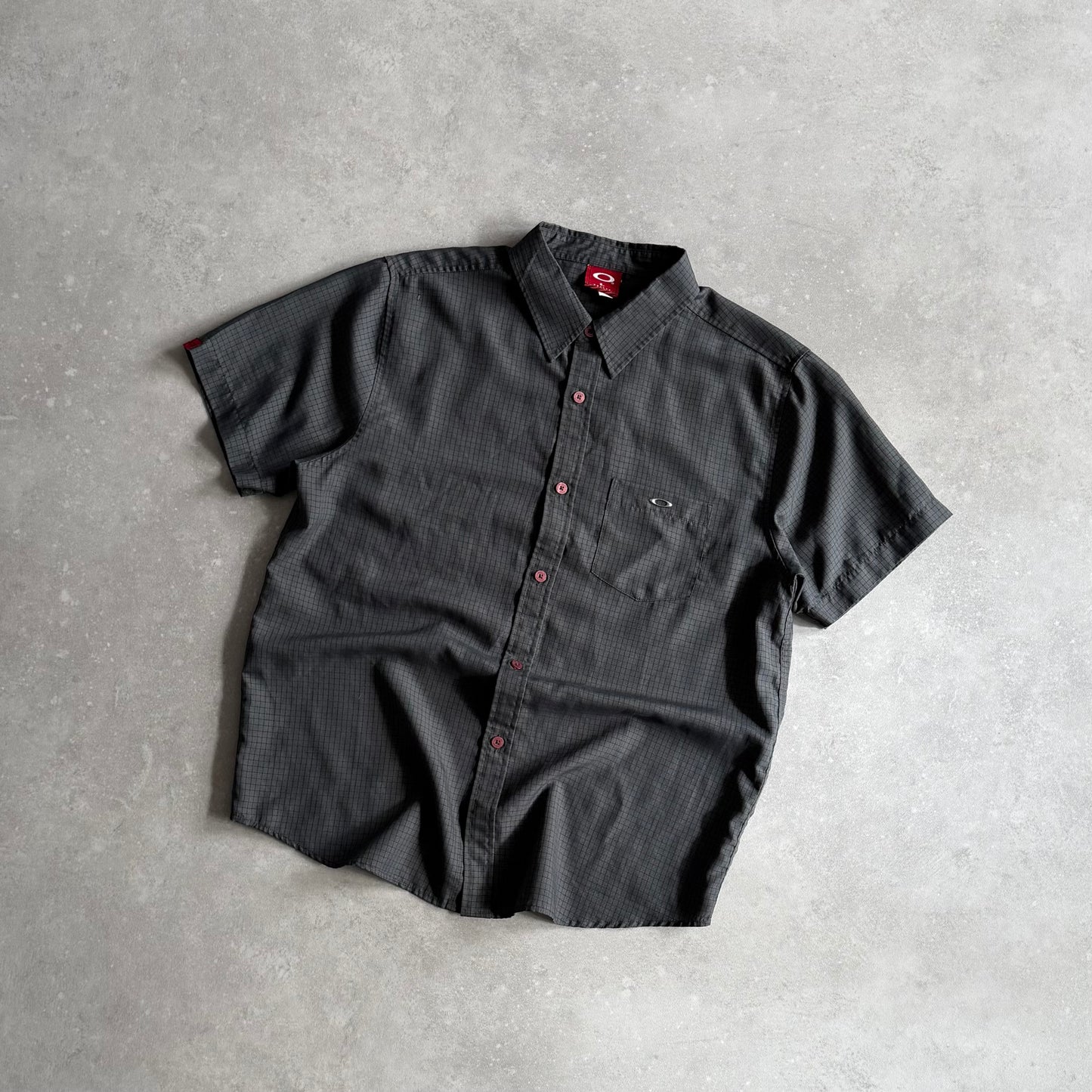 00's Oakley Button up Shirt (L)