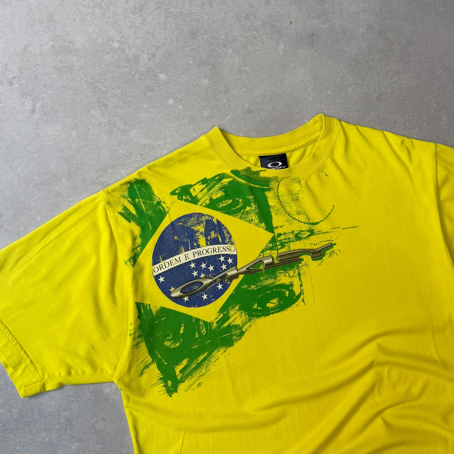 00’s Oakley Brazil T-shirt (M)