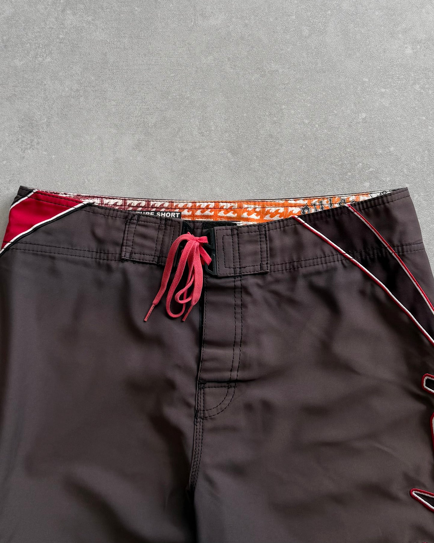 Vintage Billabong Mark Occhilupo Boardshorts (33)