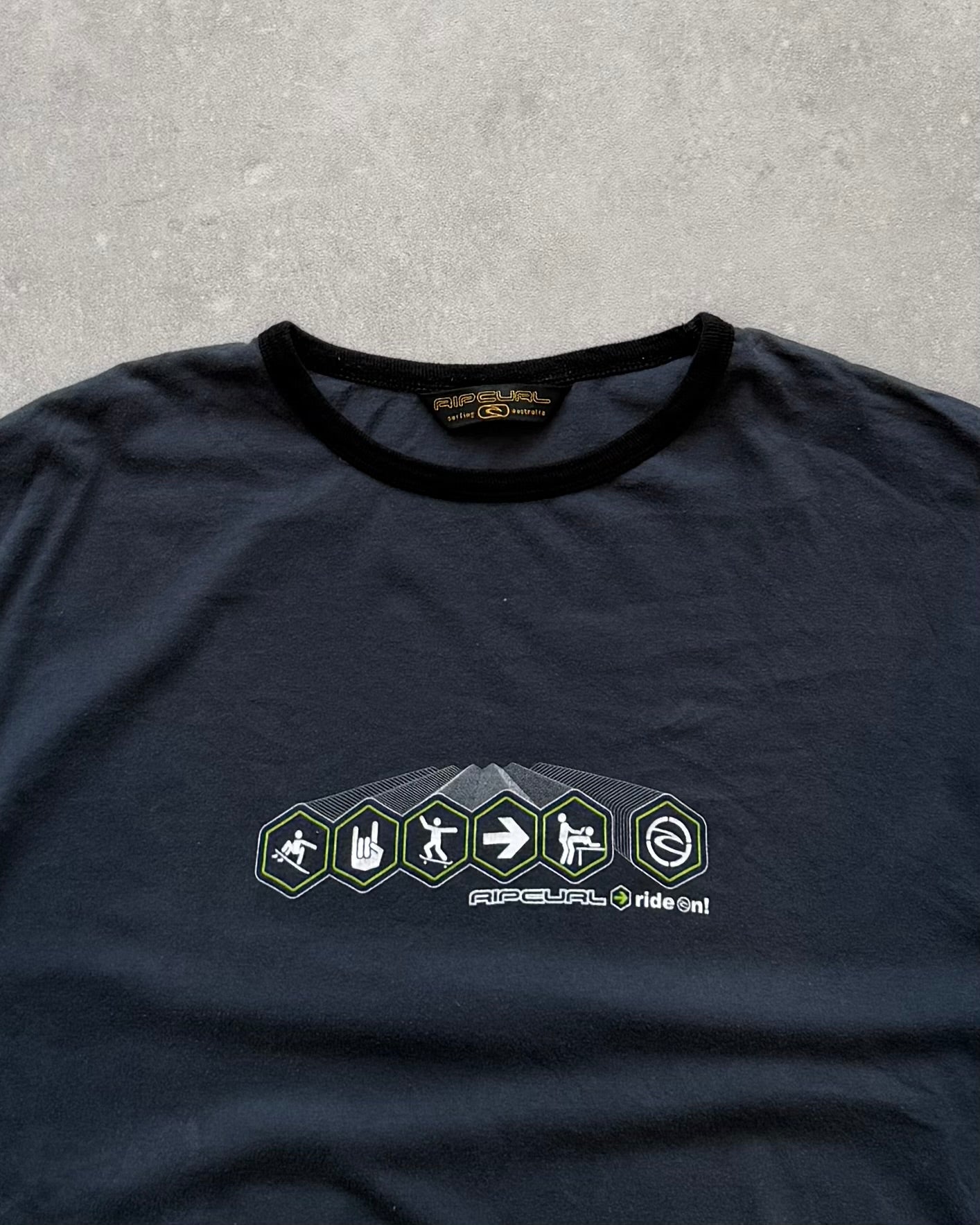 Vintage Ripcurl Sessions T-shirt (L)