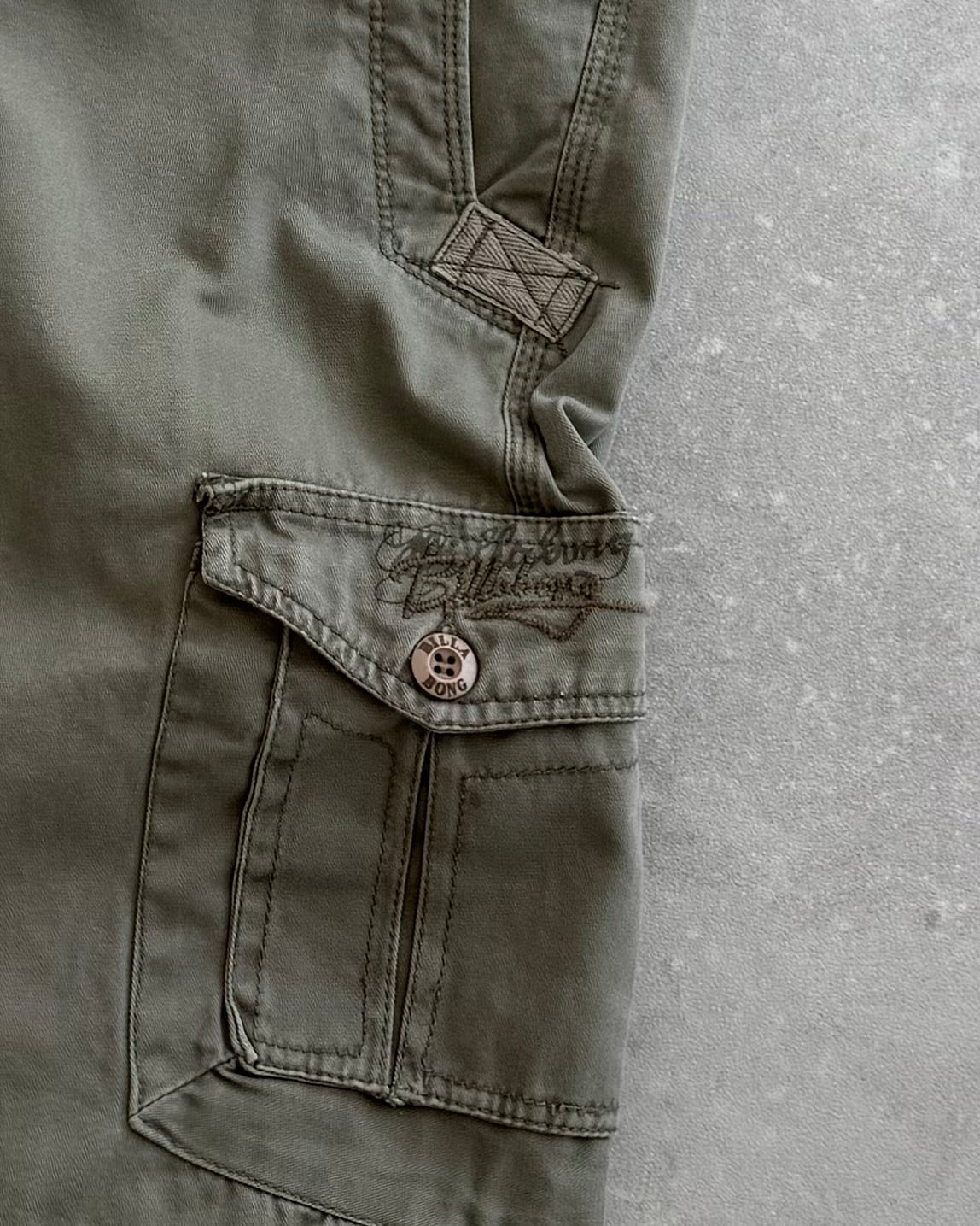 Vintage Billabong Cargo Shorts (30)