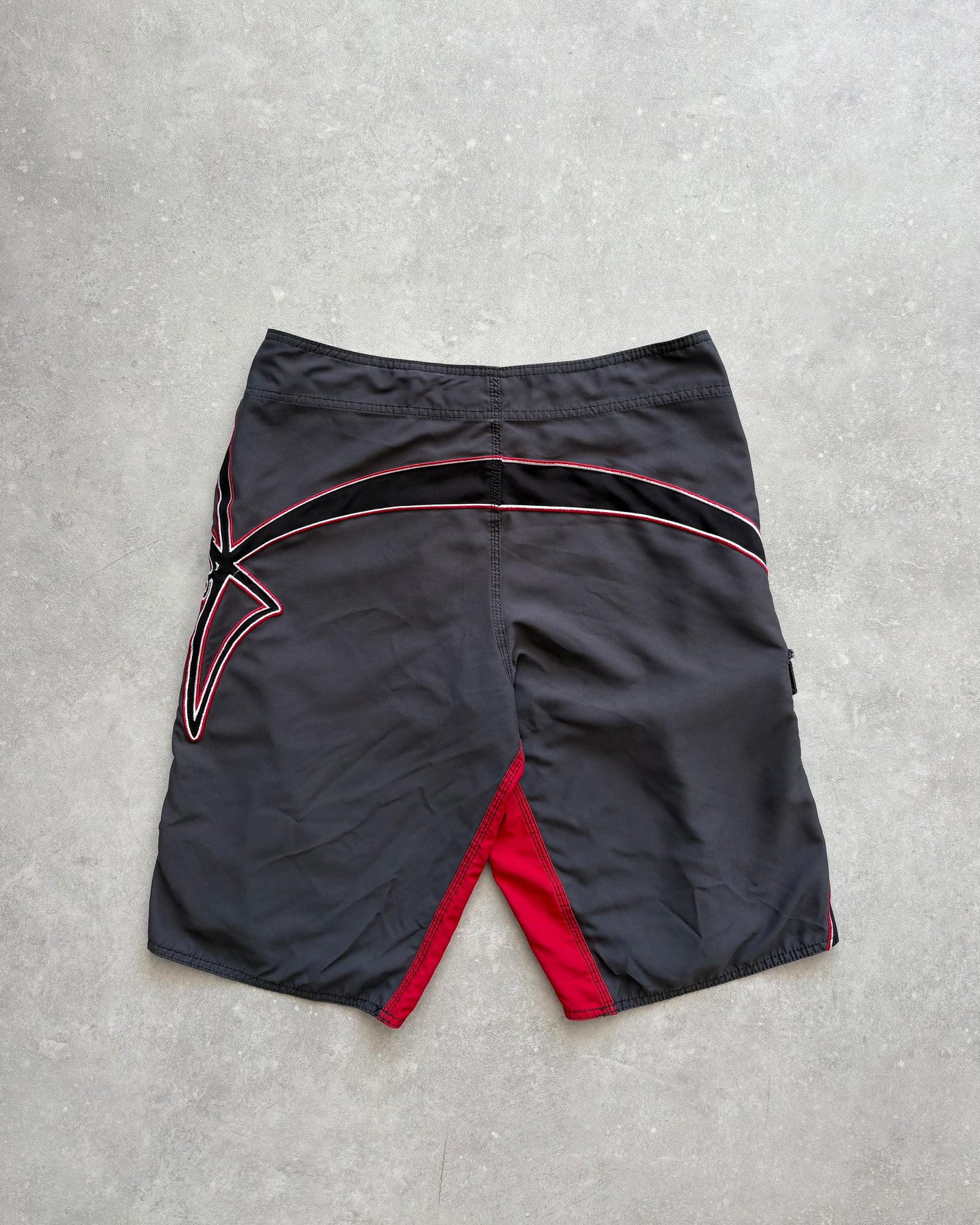Vintage Billabong Mark Occhilupo Boardshorts (36)