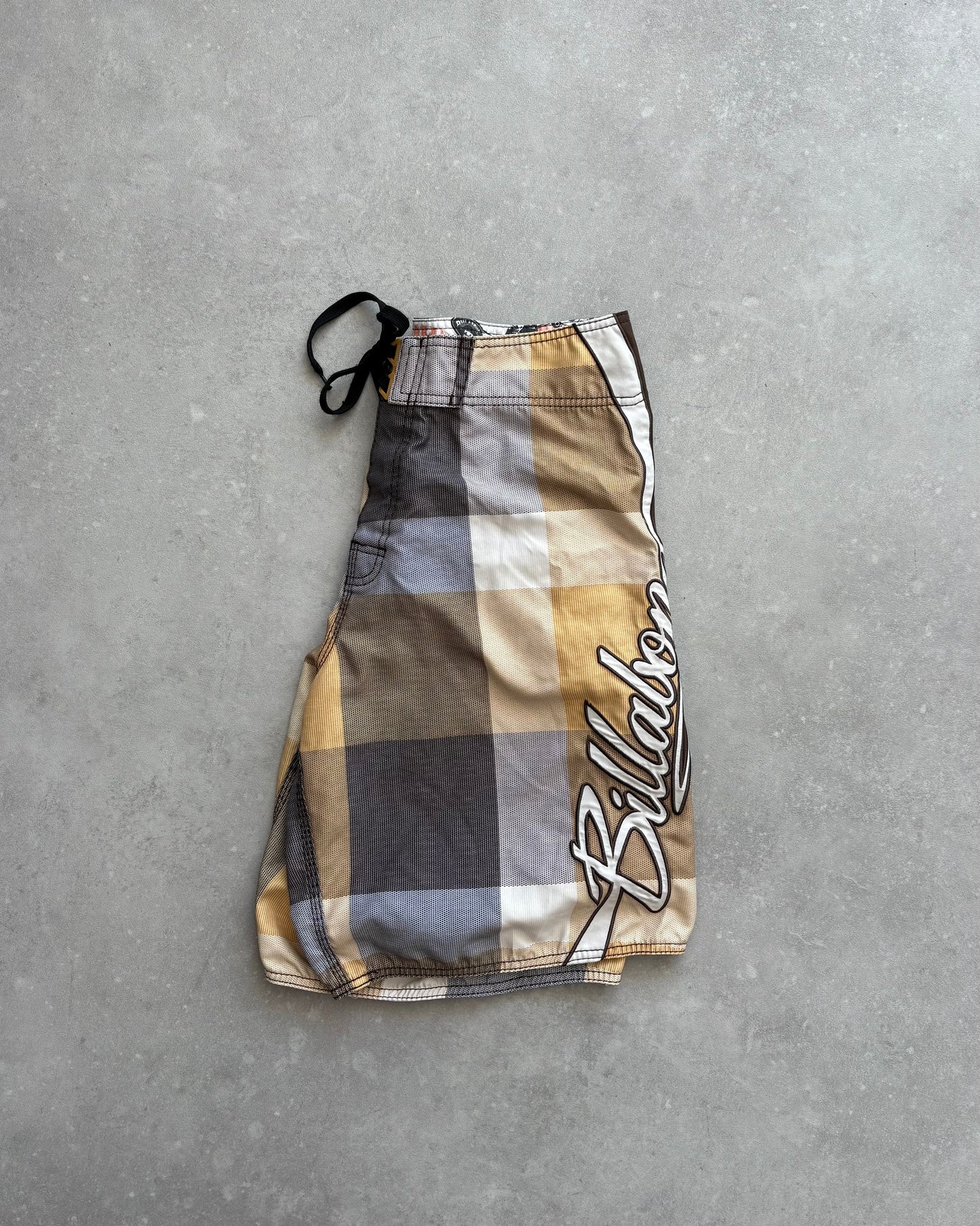 Vintage Billabong Mark Occhilupo Boardshorts (32)