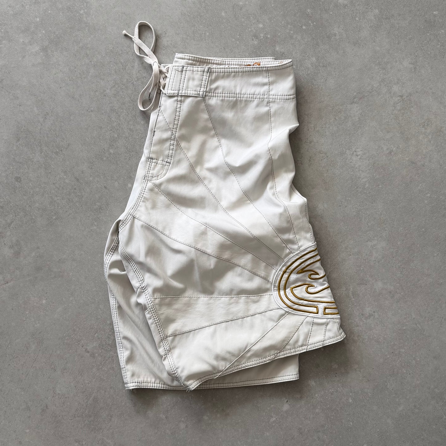 Vintage Billabong Andy Irons Platinum Boardshorts (32)