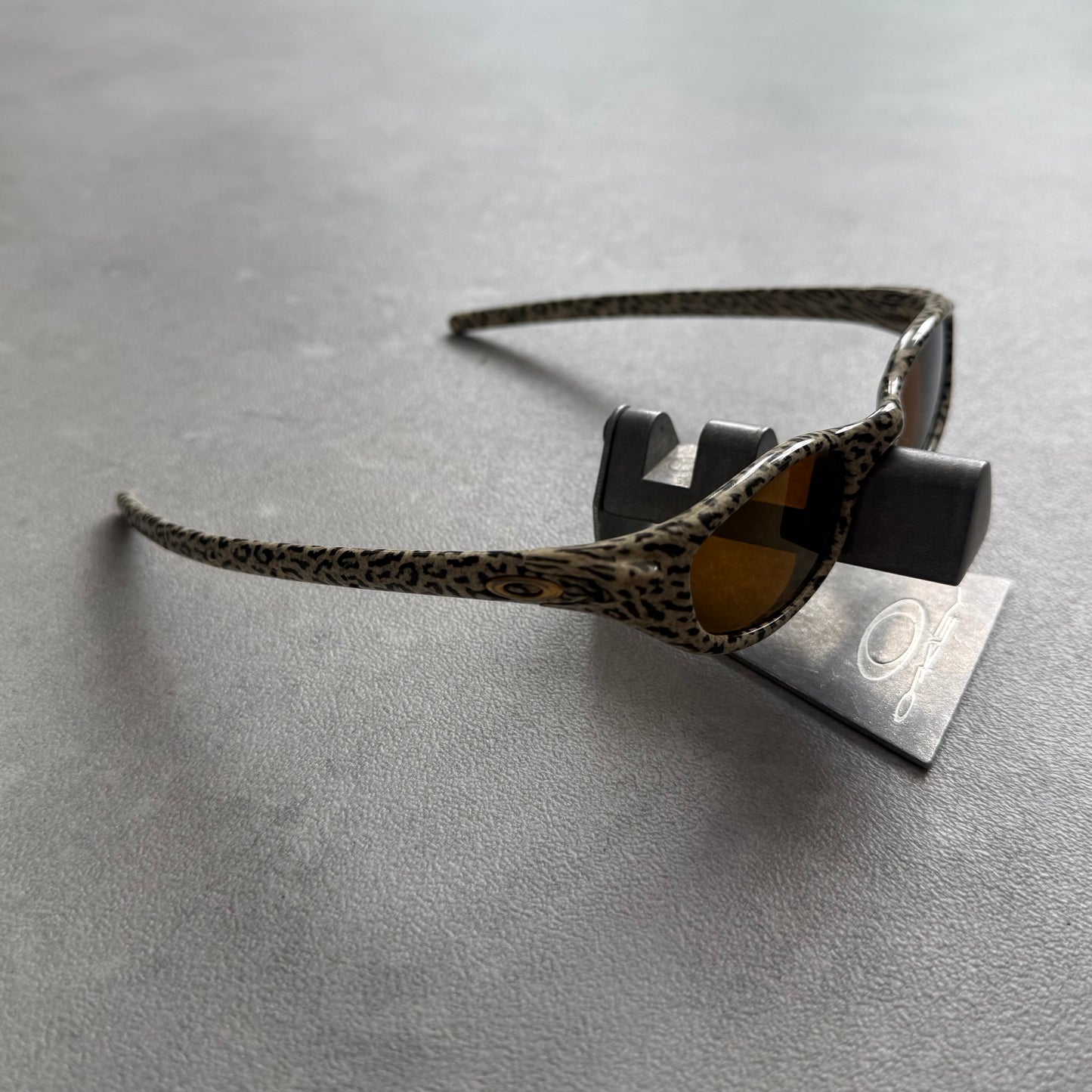 Vintage Oakley Mag Four Cheetah Sunglasses