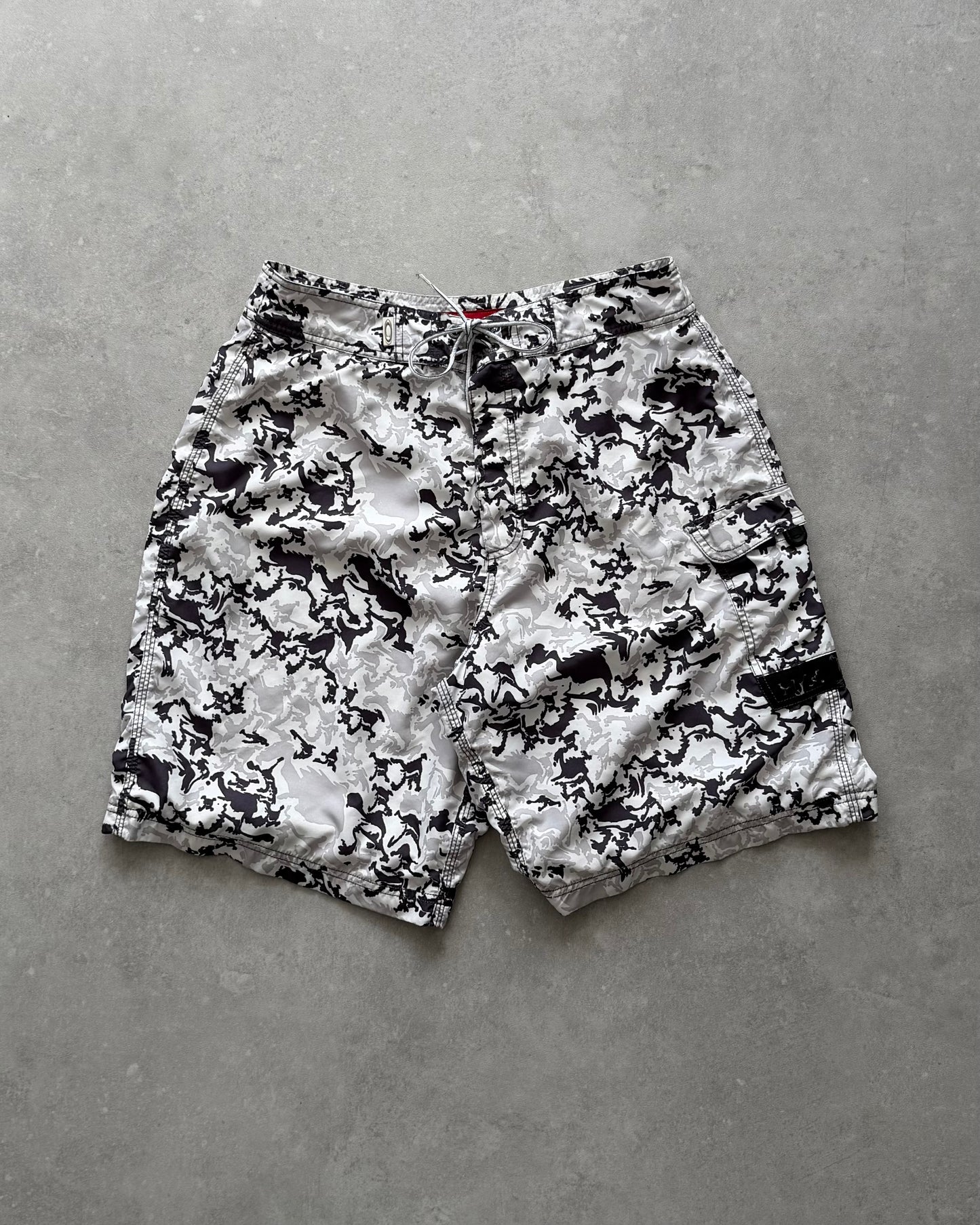Vintage Oakley Boardshorts (32)