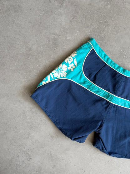 Vintage Quiksilver Women’s BoardShorts (26)