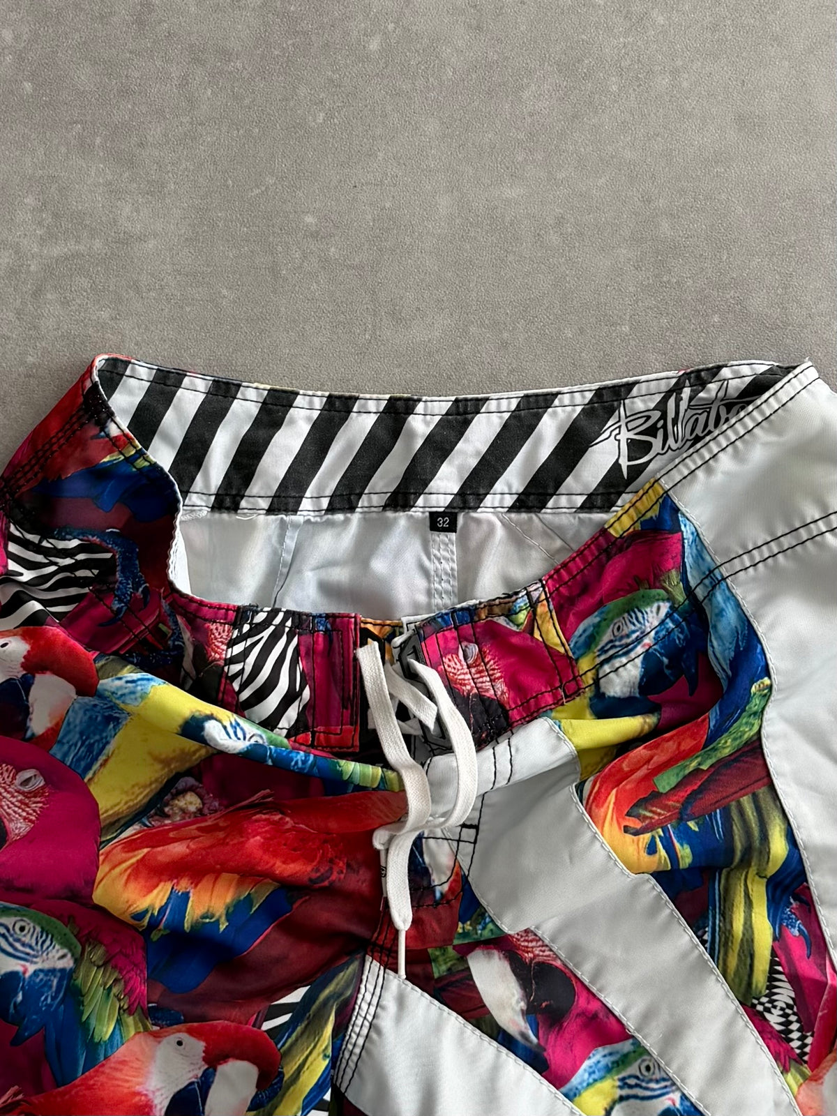 Vintage Billabong Andy Irons Rising Sun Boardshorts (32)