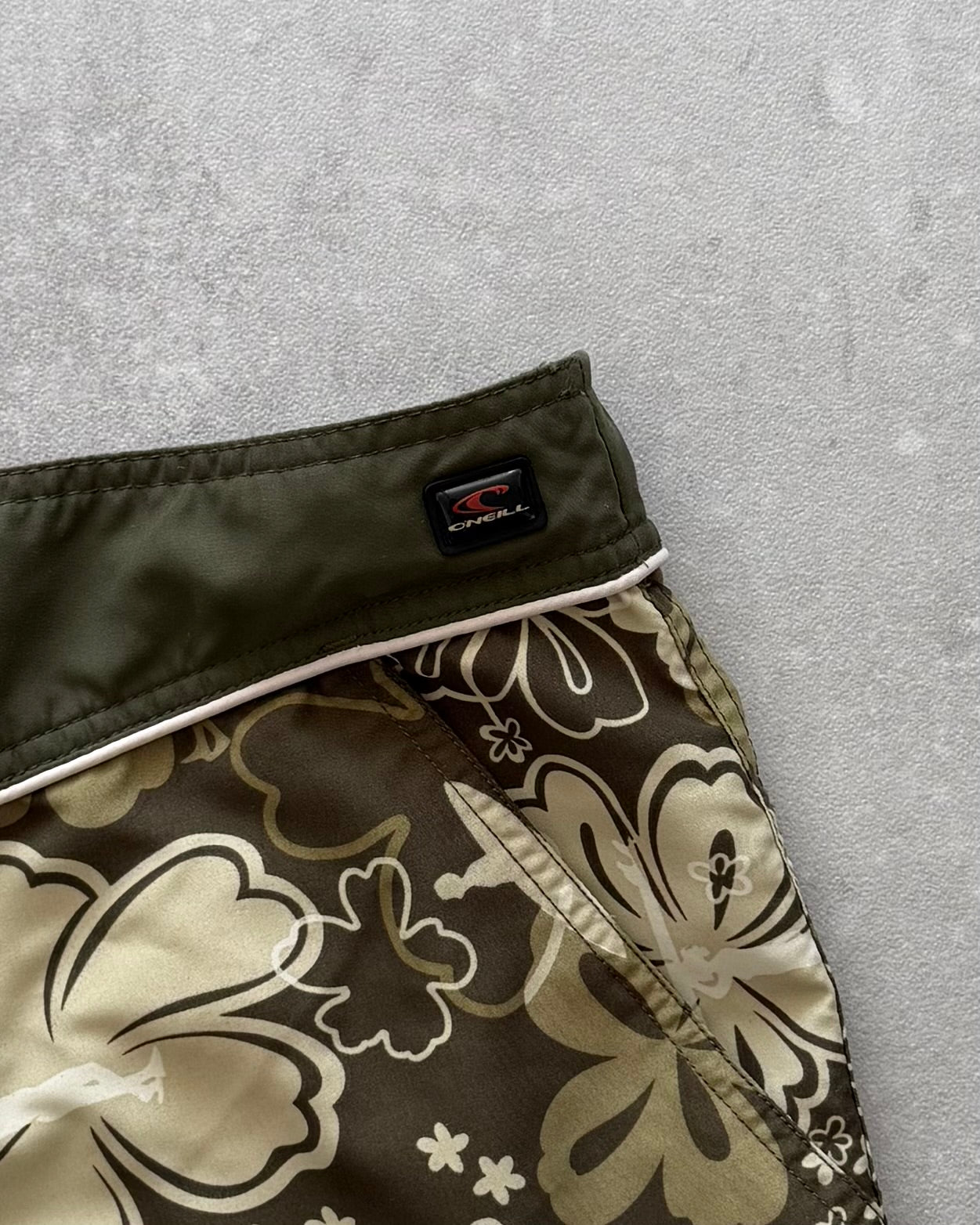 Vintage O’Neill Women’s Boardshorts (28)