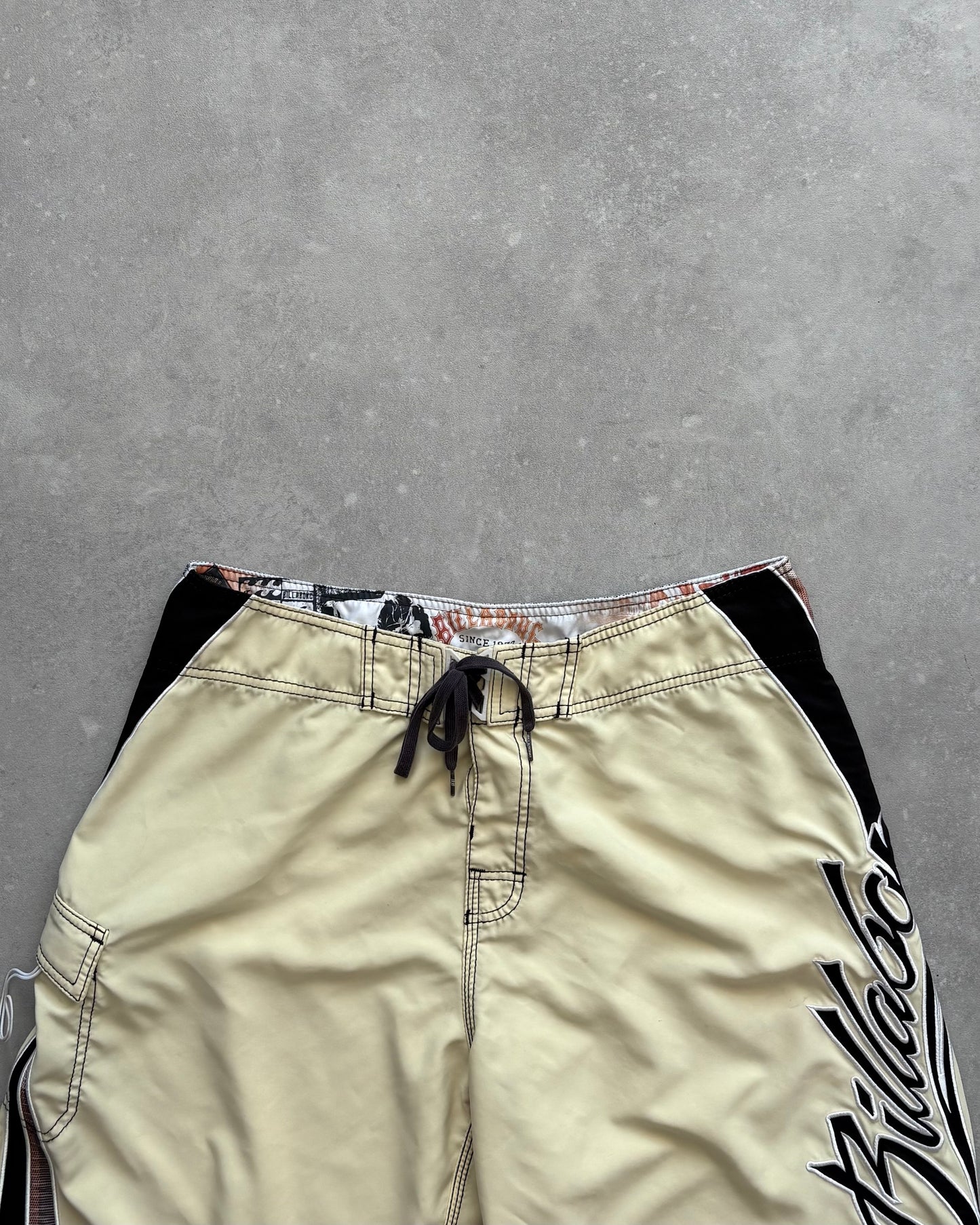 Vintage Billabong Mark Occhilupo Boardshorts (36)