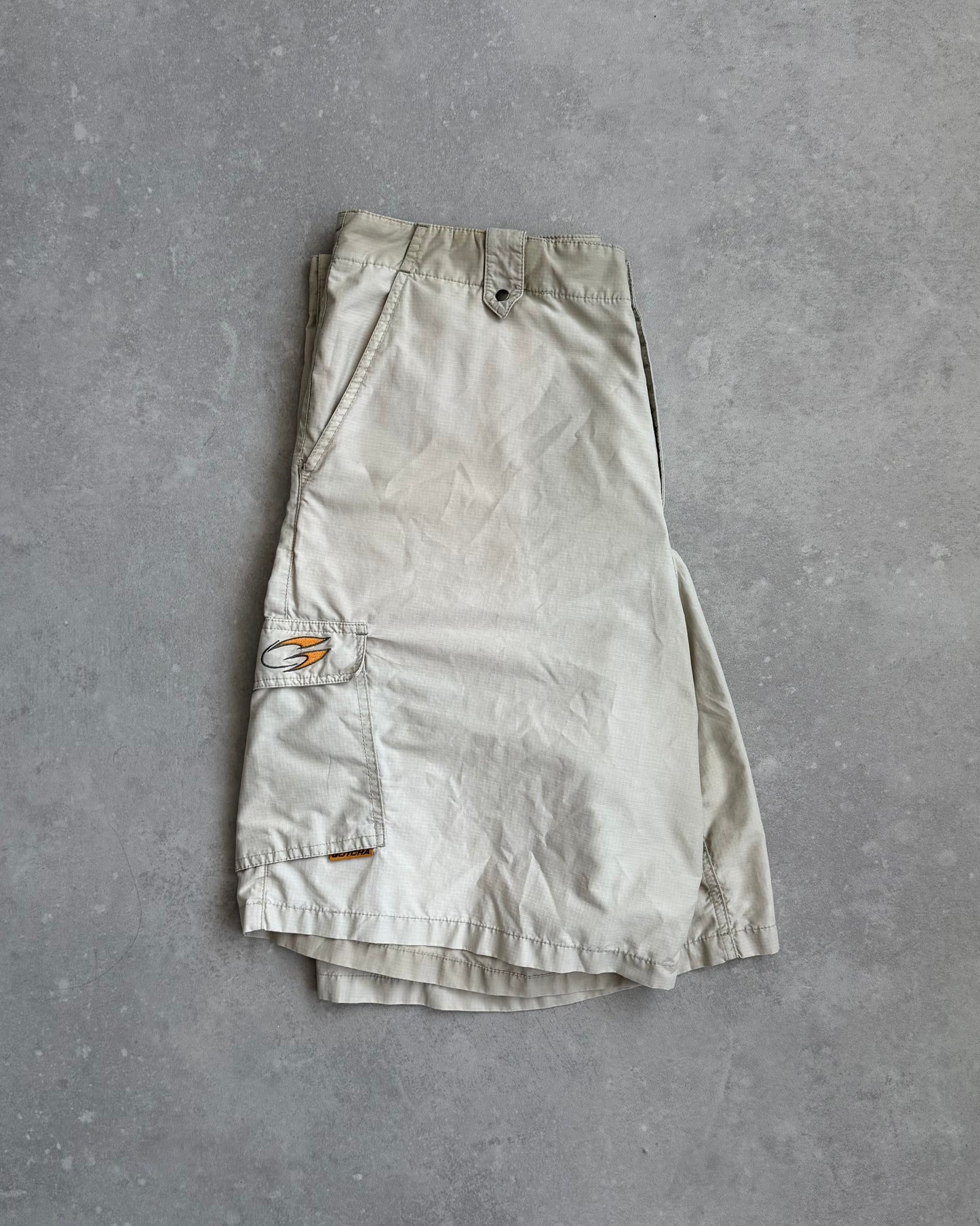 Vintage Gotcha Cargo Shorts (34)