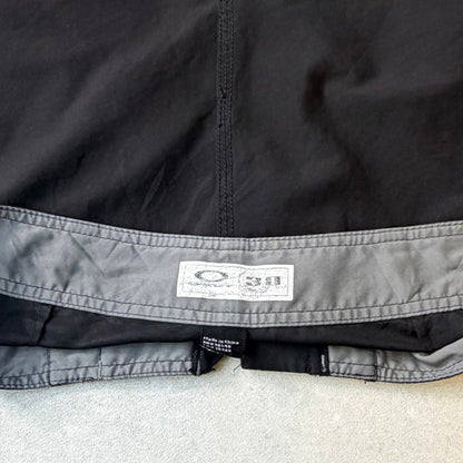00’s Oakley Boardshorts (30)