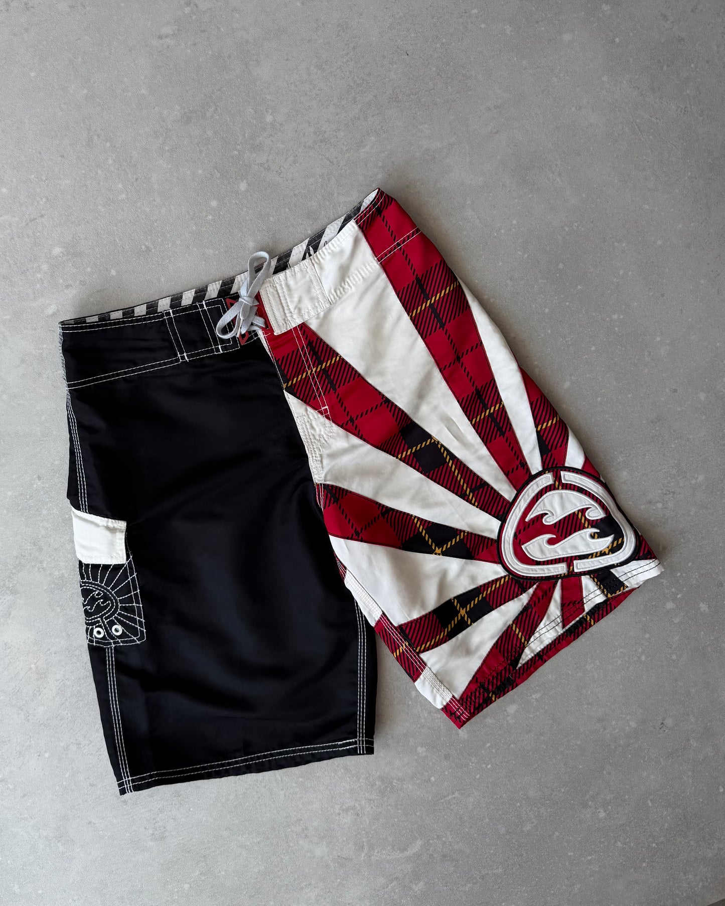 Vintage Billabong Andy Irons Rising Sun Boardshorts (30)