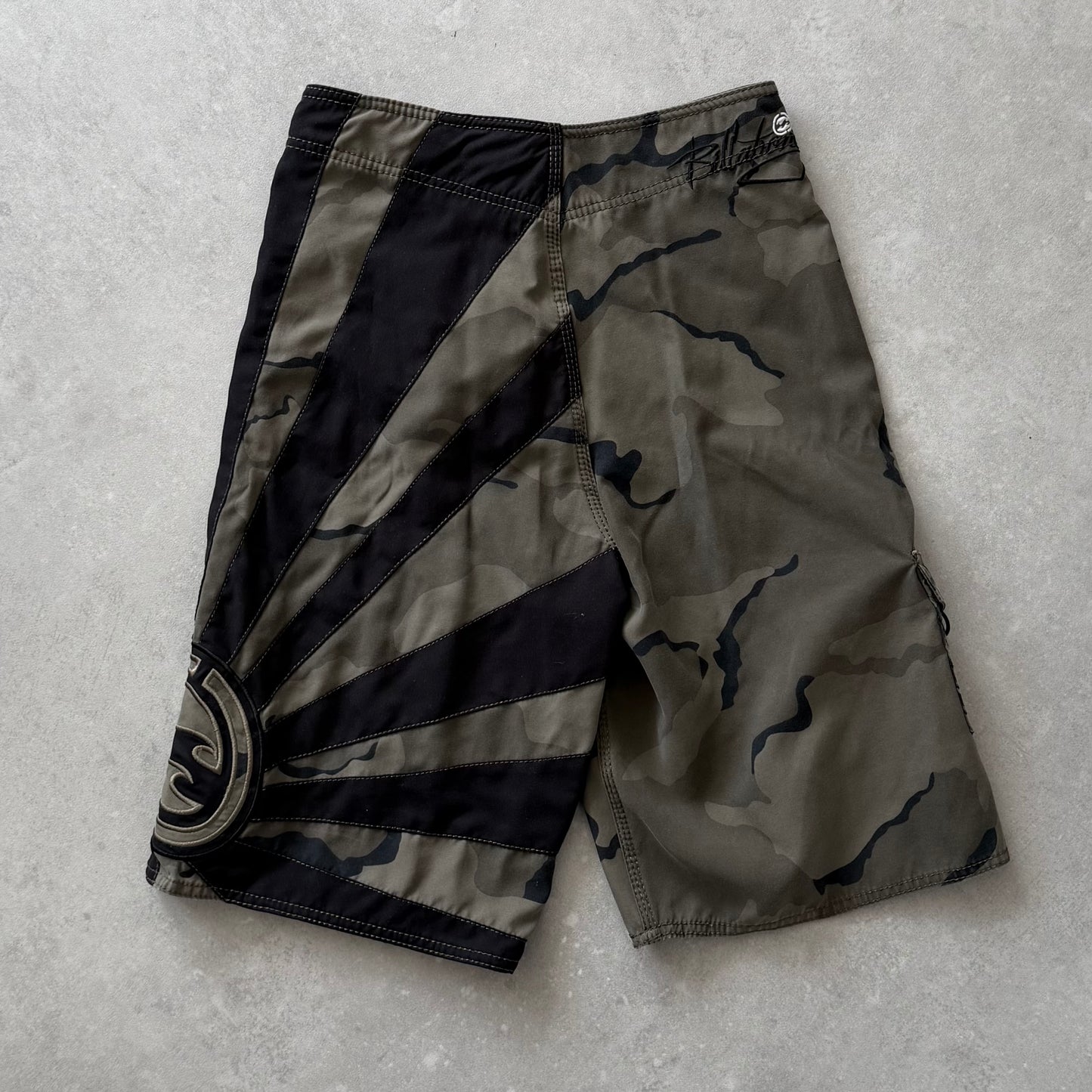 Vintage Billabong Andy Irons Rising Sun Boardshorts (30)