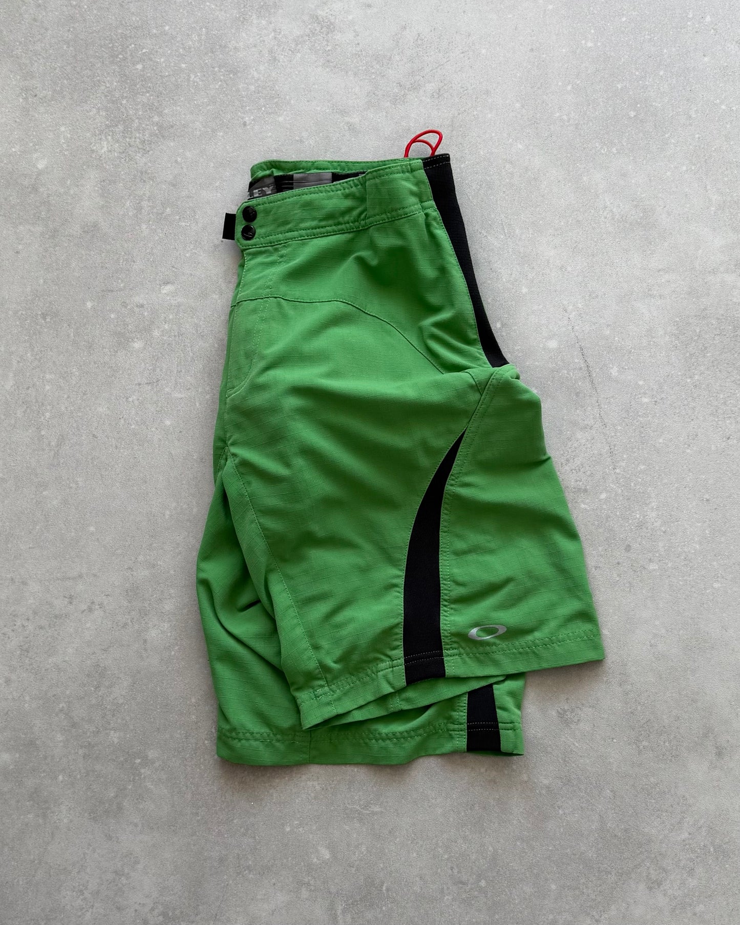 Vintage Oakley Shorts (33)