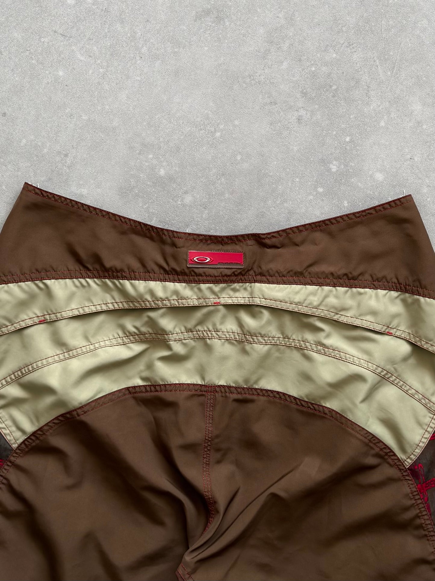 Vintage Oakley Boardshorts (36)