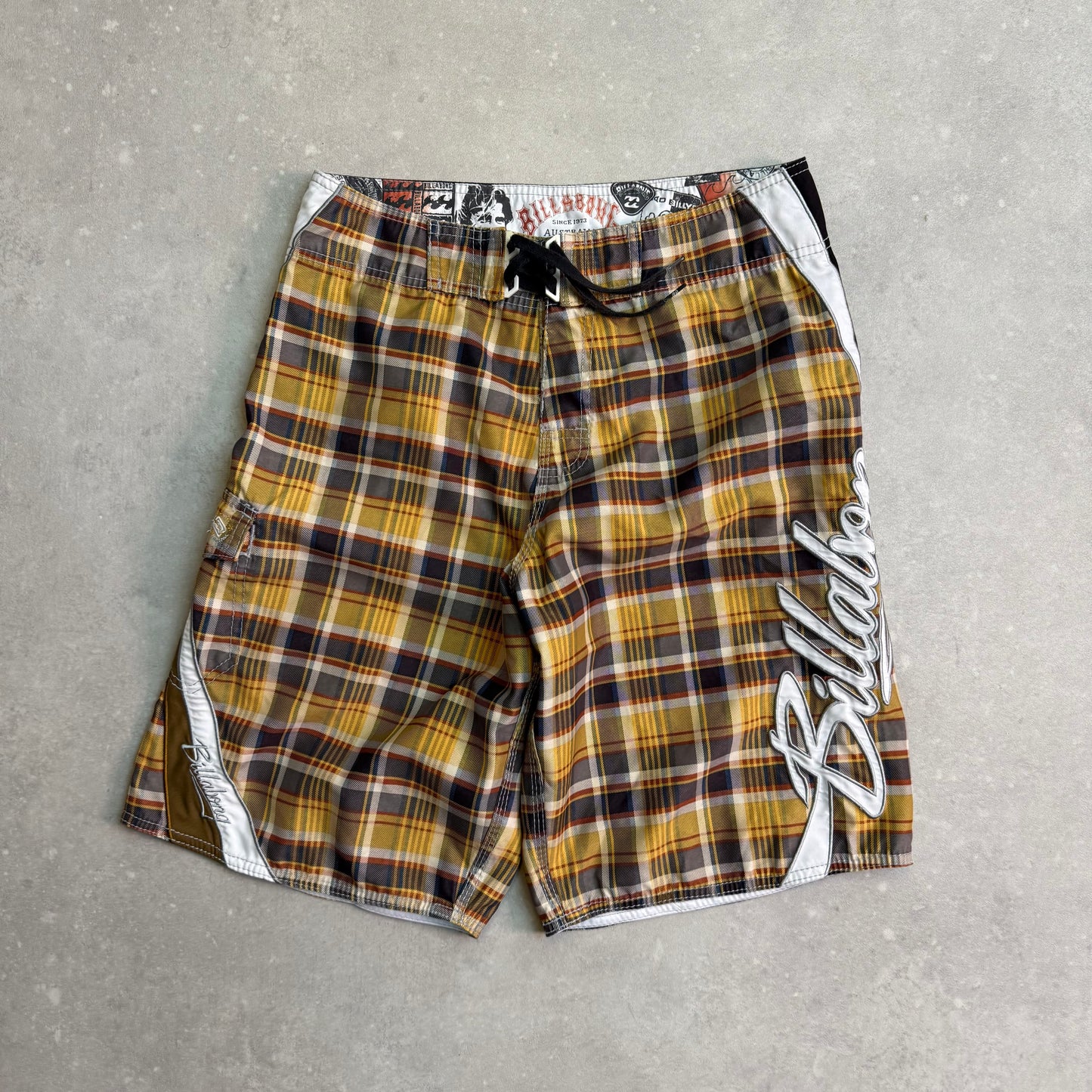 00’s Billabong ''Mark Occhilupo'' Boardshorts (31)