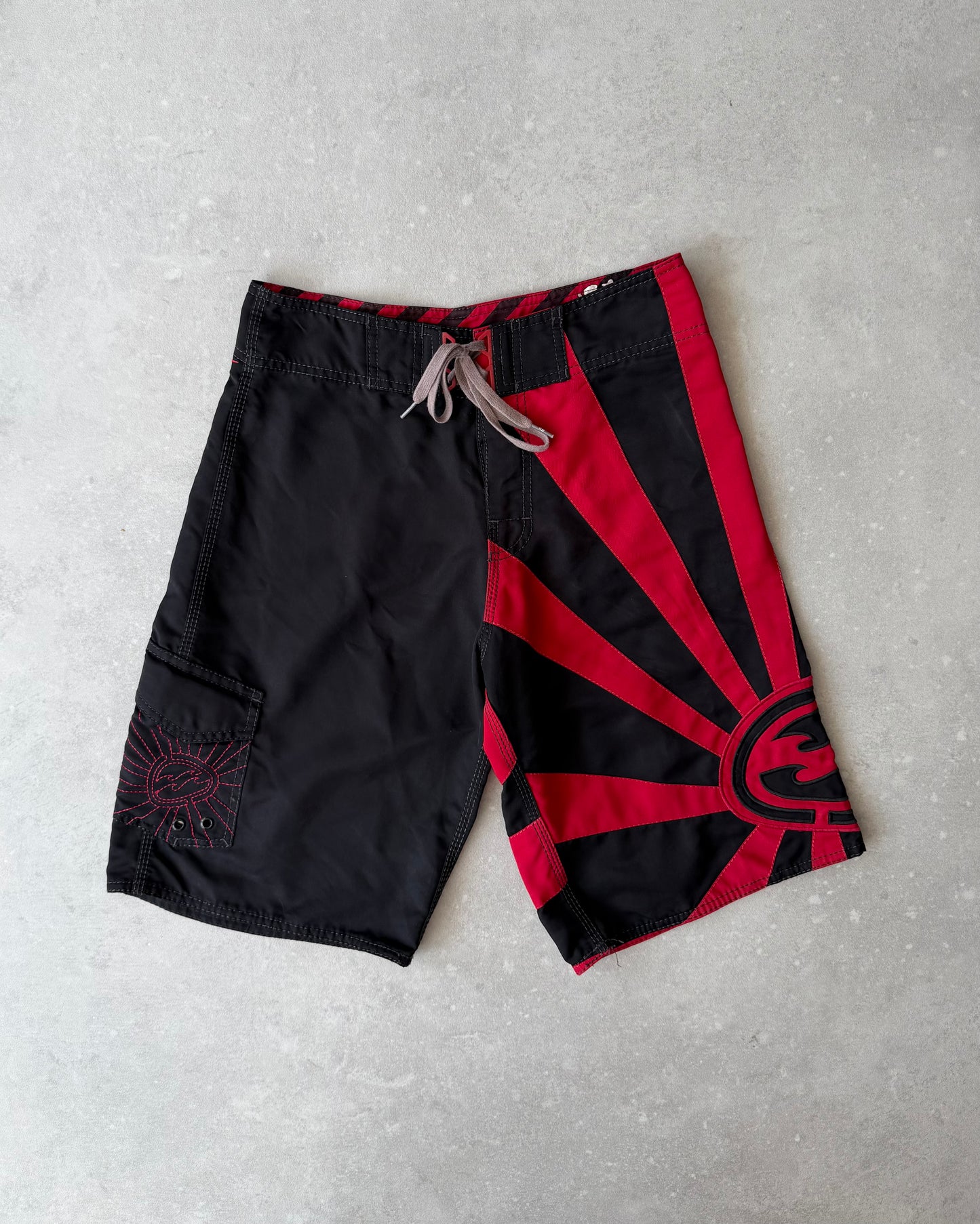 Vintage Billabong Andy Irons Rising Sun Boardshorts (28)