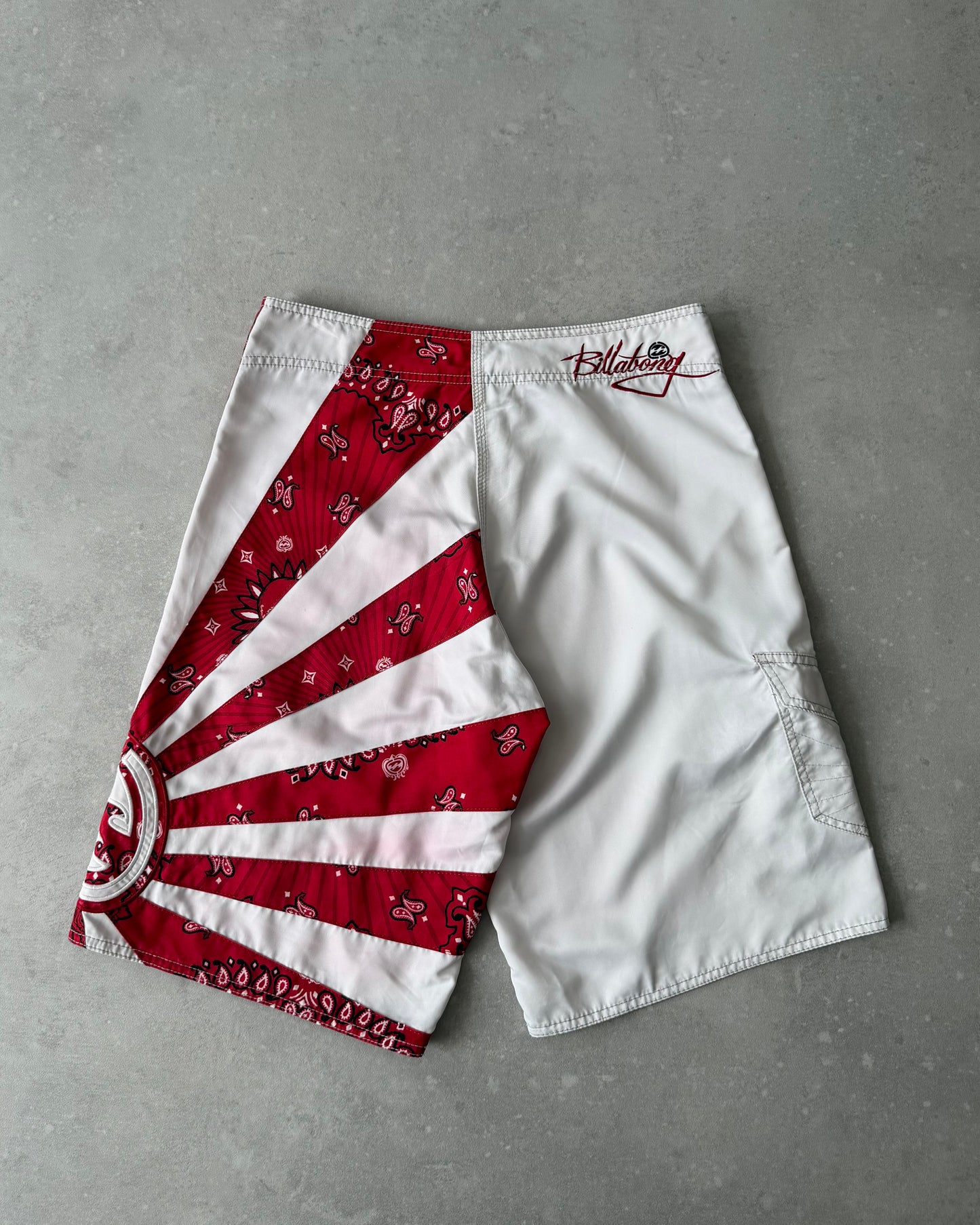 Vintage Billabong Rising Sun Paisley Boardshorts (32)
