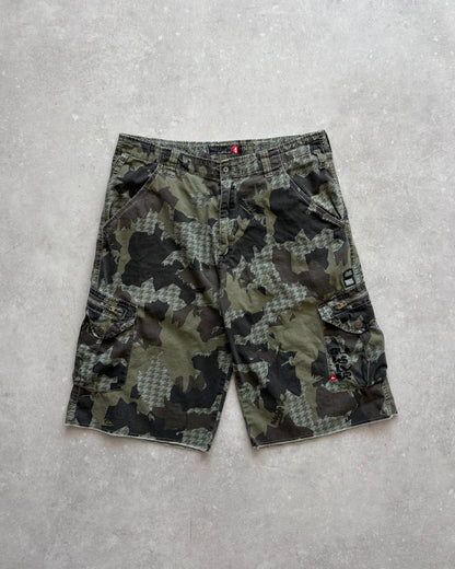 Vintage Quiksilver Camo Shorts (33)