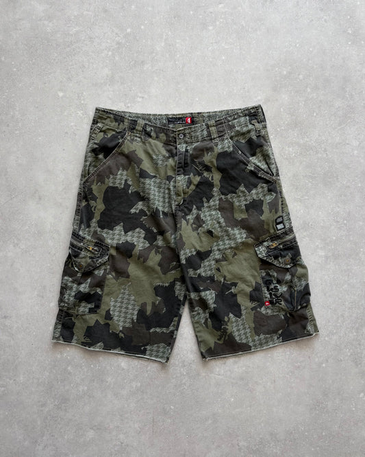 Vintage Quiksilver Camo Shorts (33)
