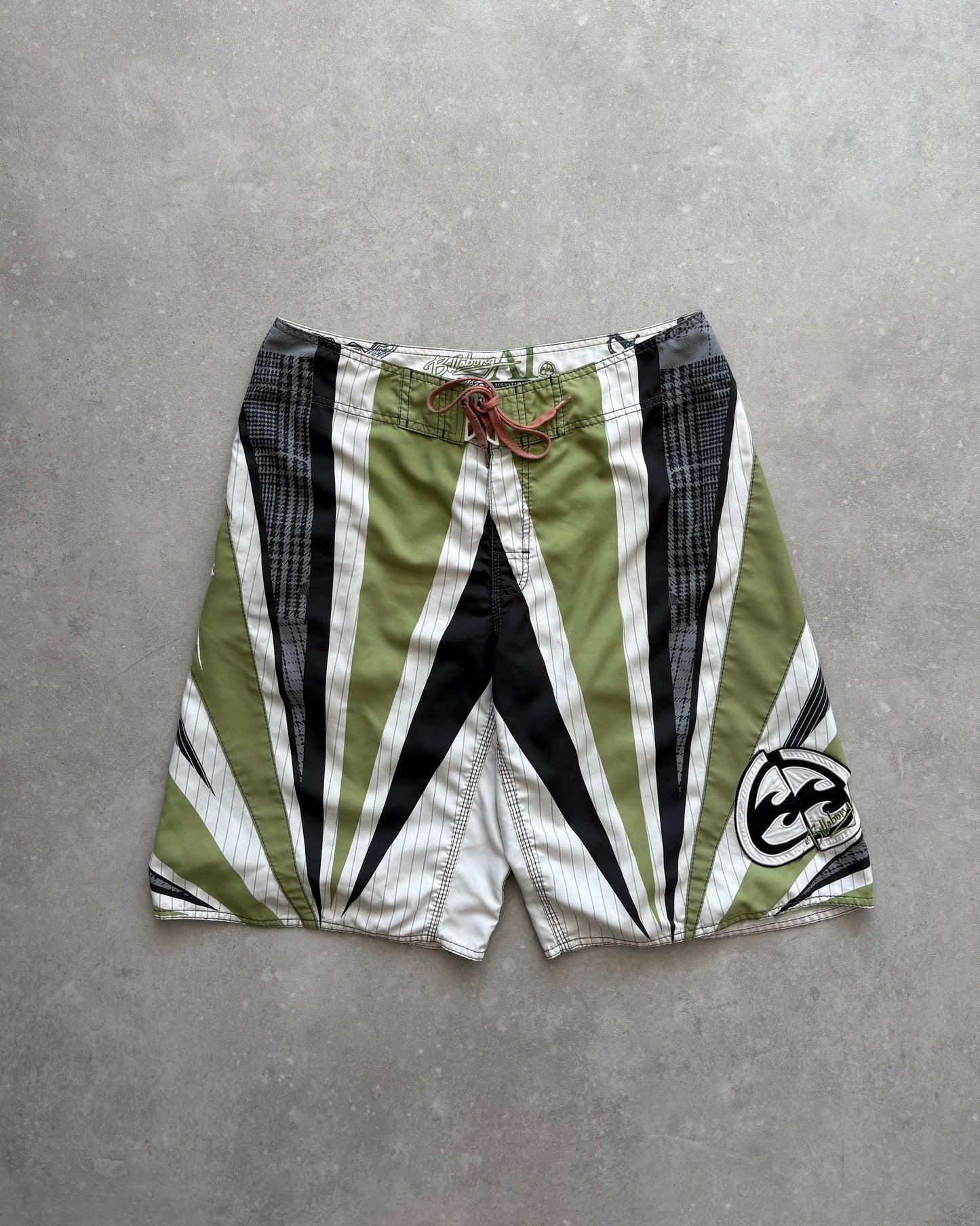 Vintage Billabong Andy Irons Samurai Boardshorts (36)