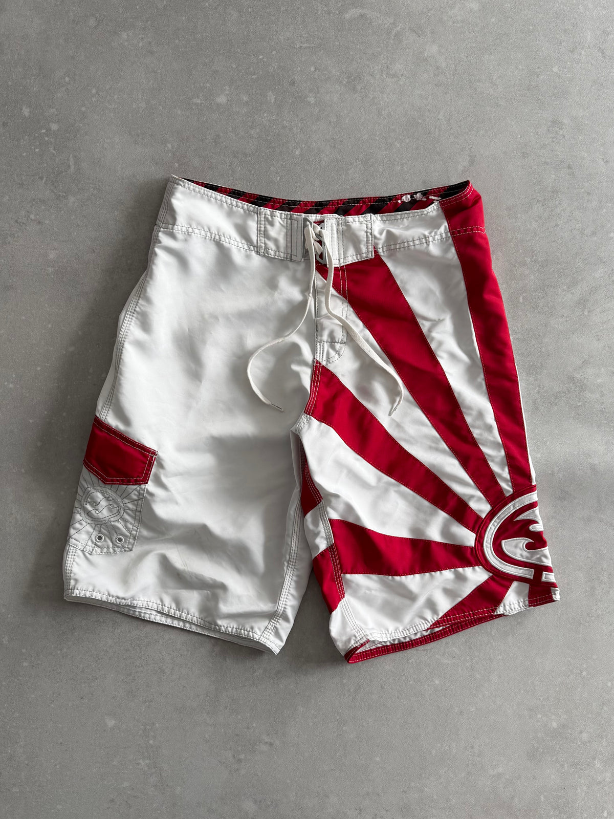 Vintage Billabong Andy Irons Rising Sun Boardshorts (32)