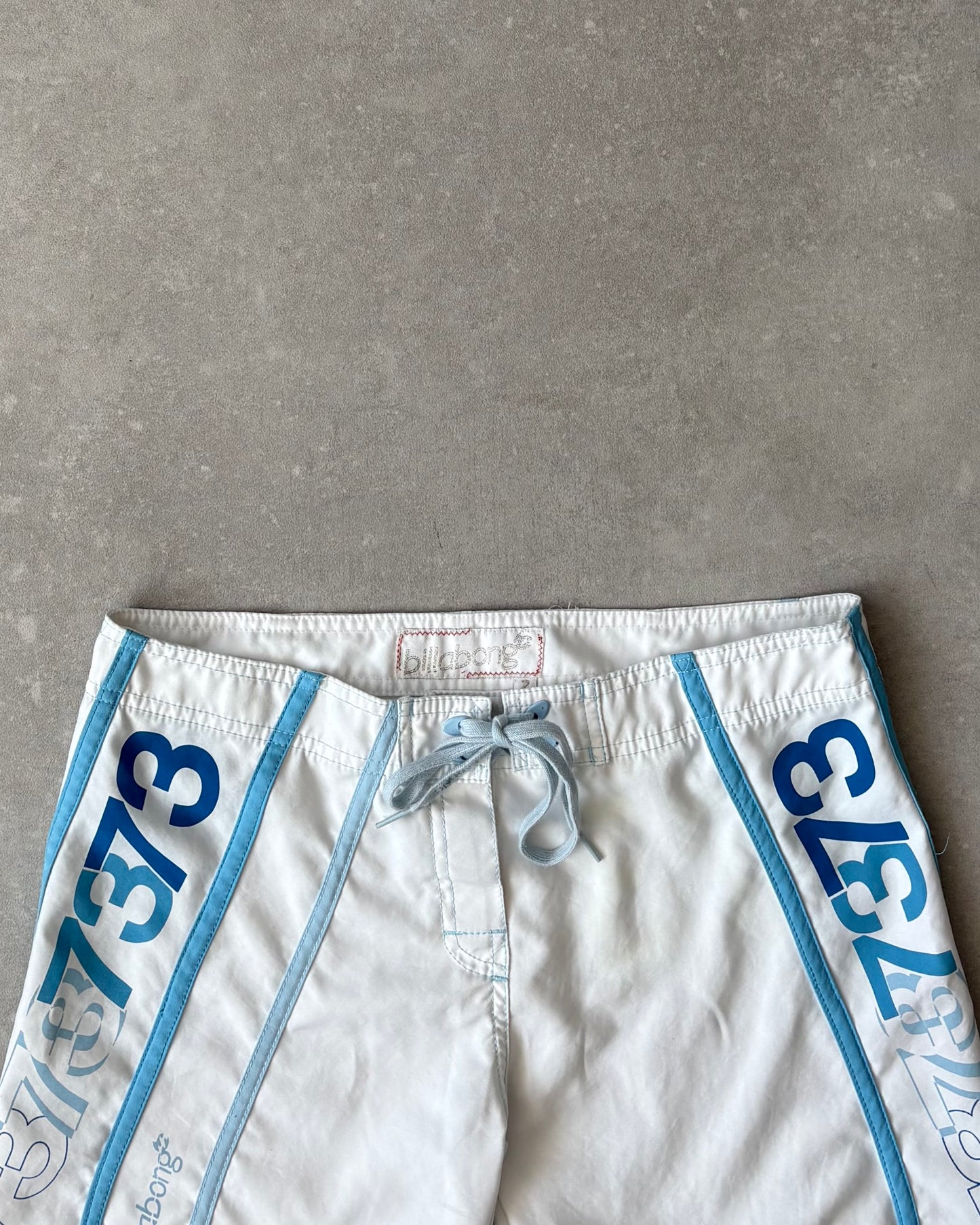 Vintage Billabong Women’s Boardshorts (30)