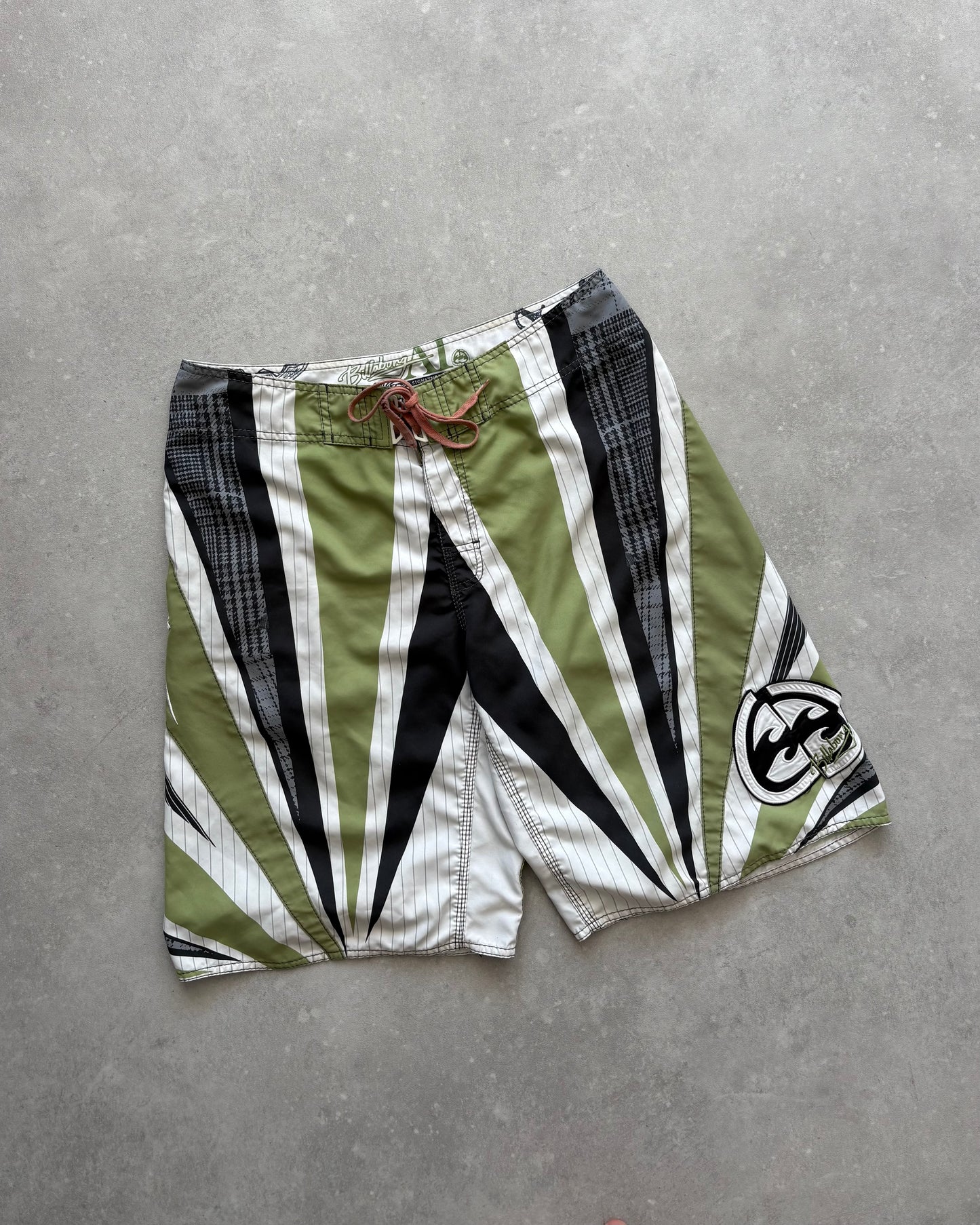 Vintage Billabong Andy Irons Samurai Boardshorts (36)