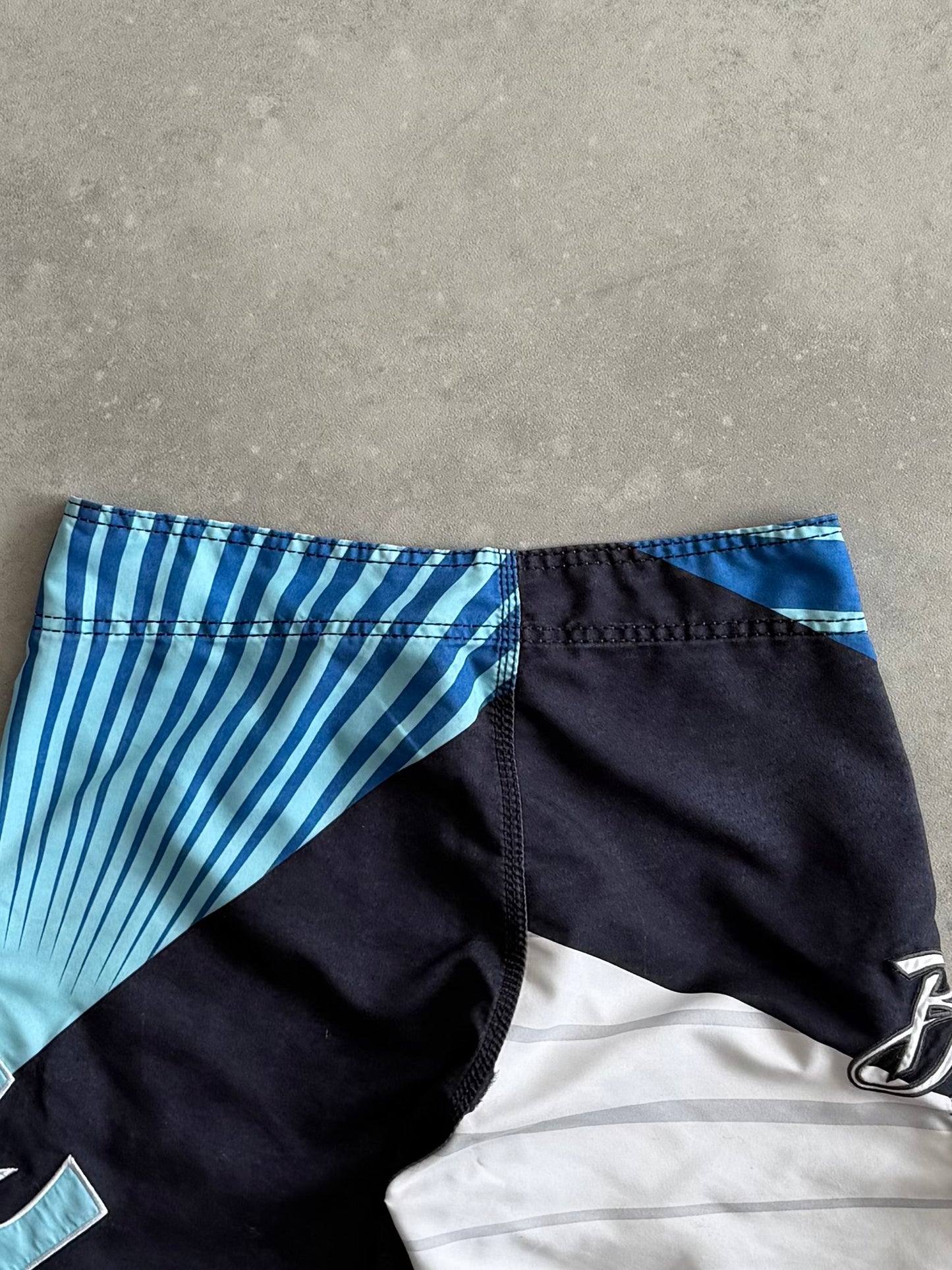 Vintage Billabong Andy Irons Boardshorts (32)