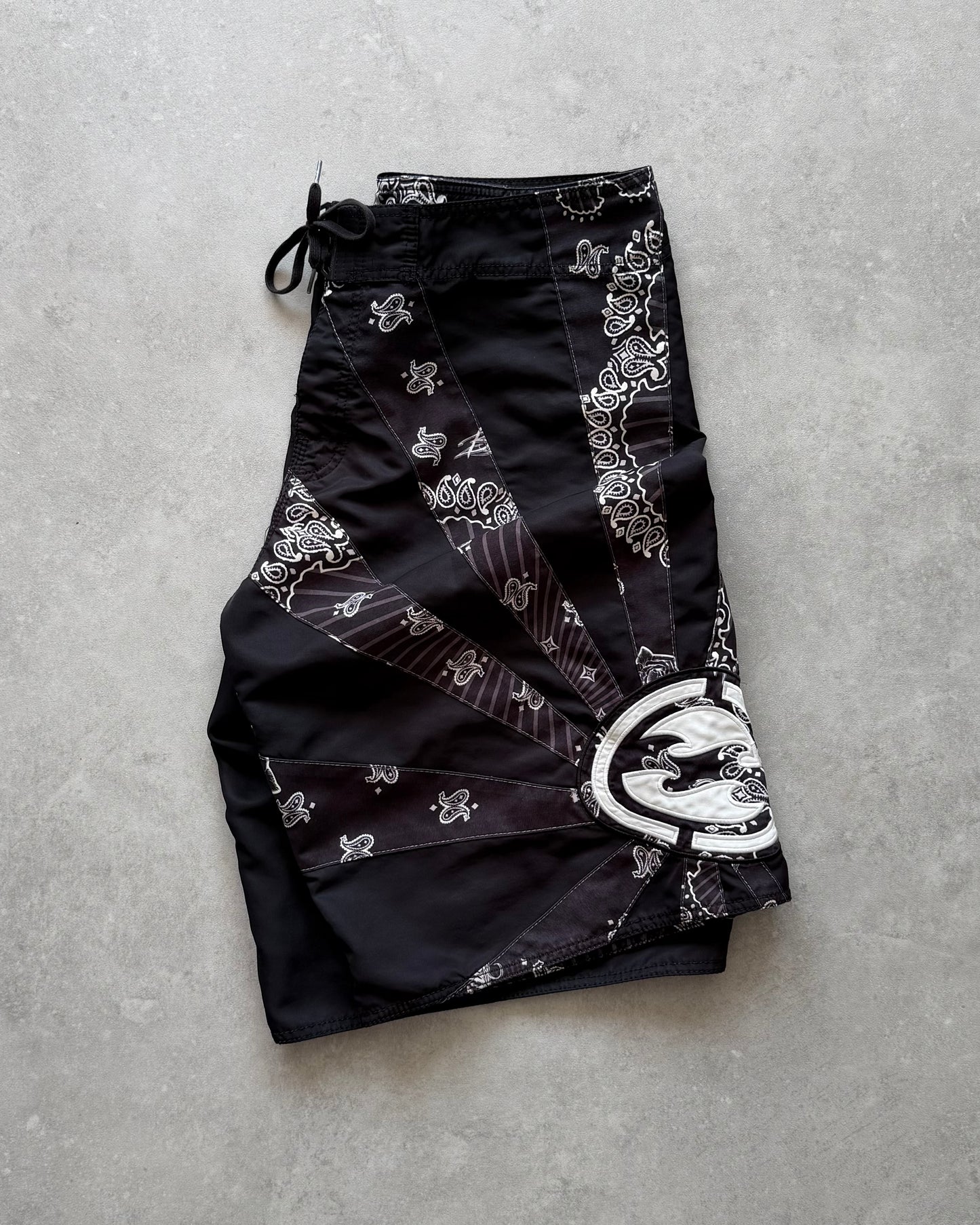 Vintage Billabong Paisley Rising Sun Boardshorts (36)
