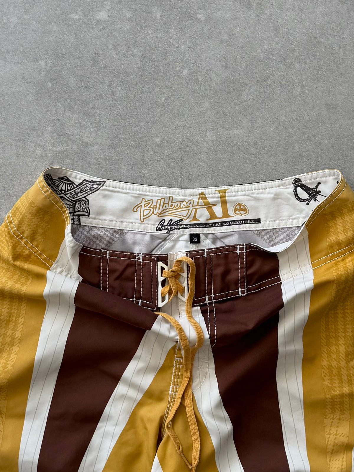 Vintage Billabong Andy Irons Samurai Boardshorts (32)