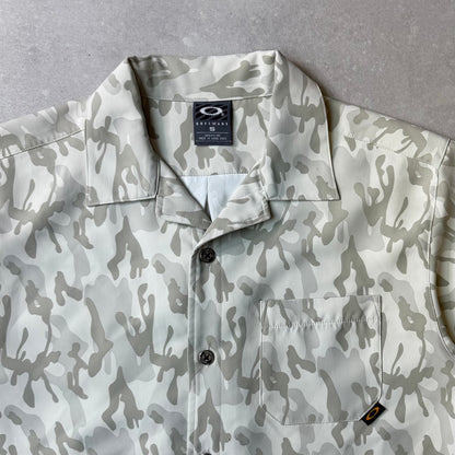 00’s Oakley Camo Shirt (L)