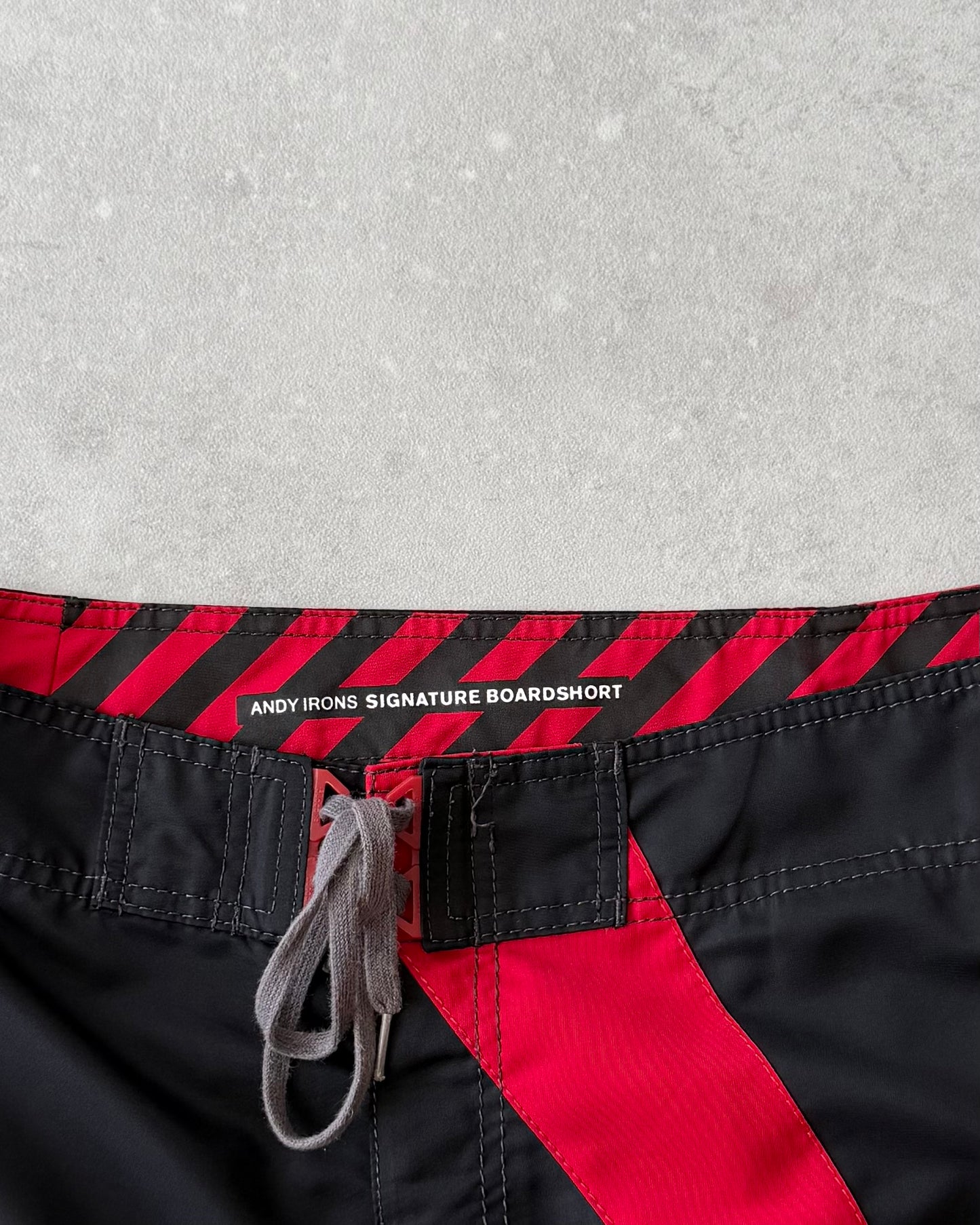 Vintage Billabong Andy Irons Rising Sun Boardshorts (36)