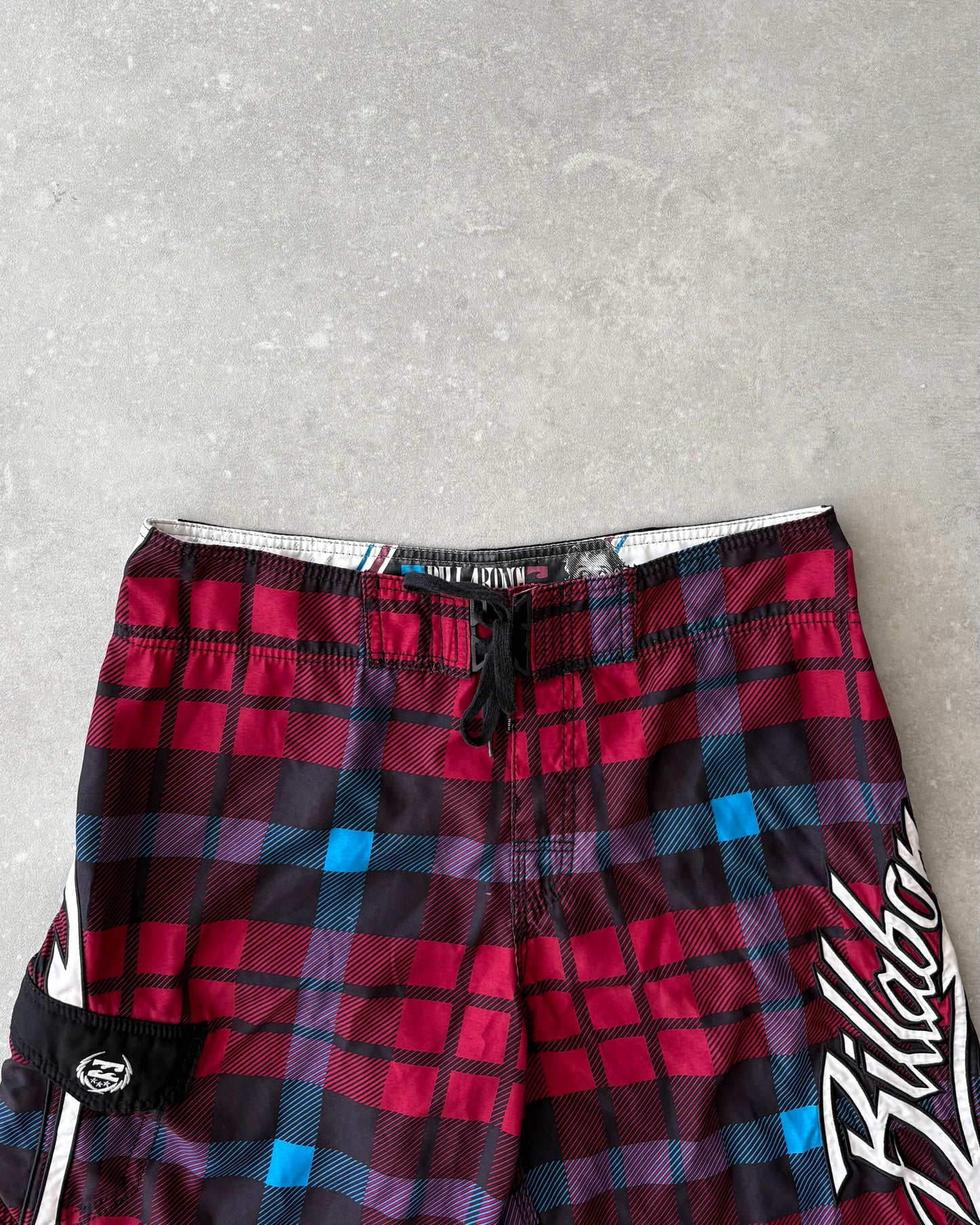 Vintage Billabong Mark Occhilupo Boardshorts (34)