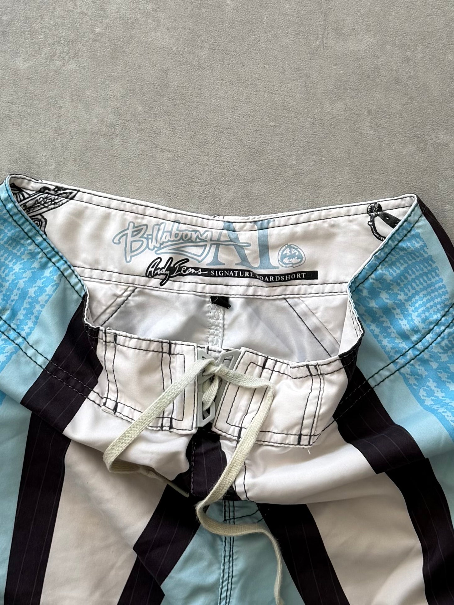 Vintage Billabong Andy Irons Samurai Boardshorts (32)