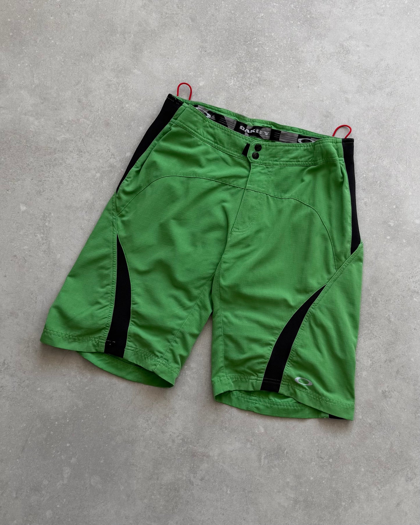Vintage Oakley Shorts (33)