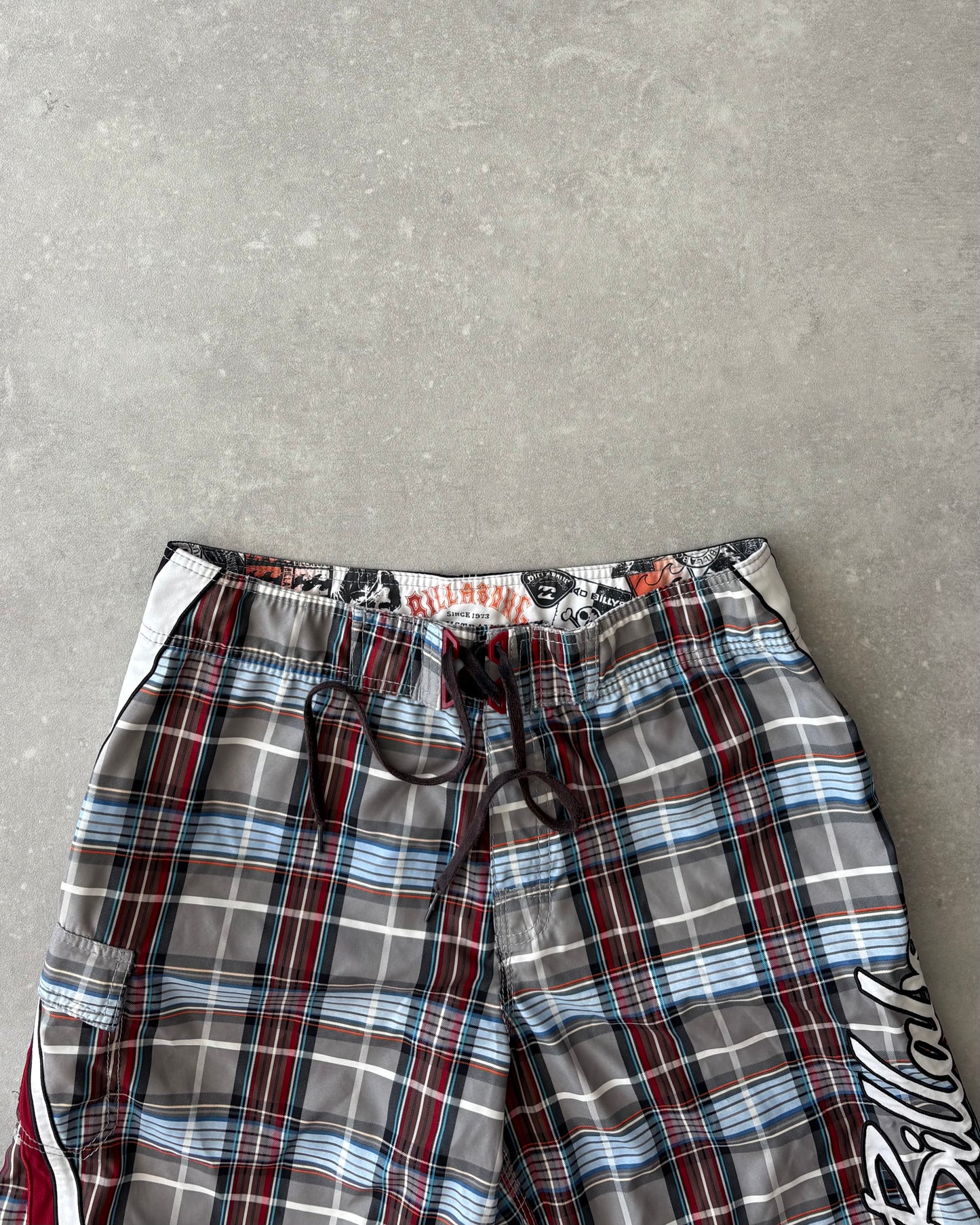 Vintage Billabong Mark Occhilupo Boardshorts (32)