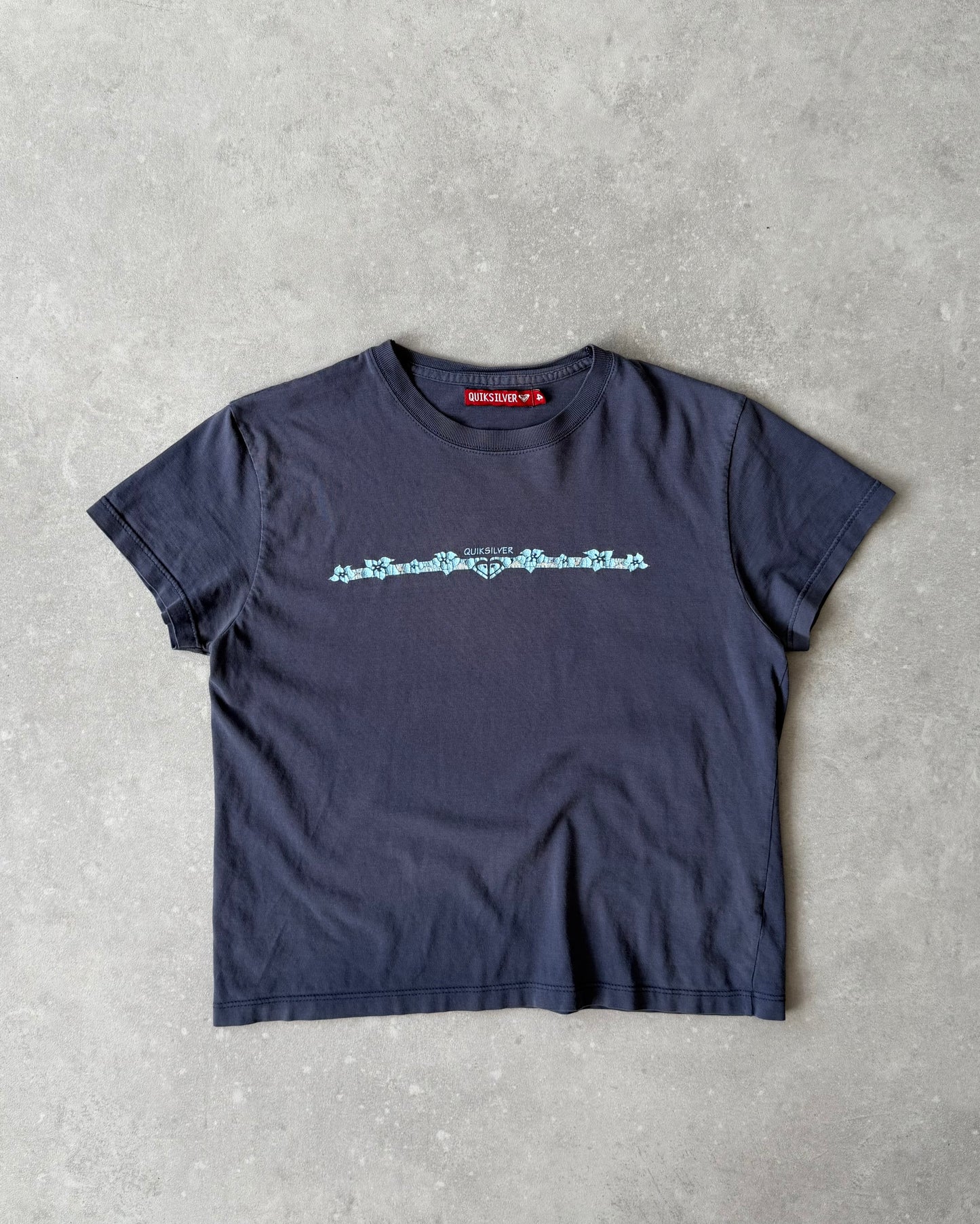 Vintage Quiksilver Women’s Babytee (M)