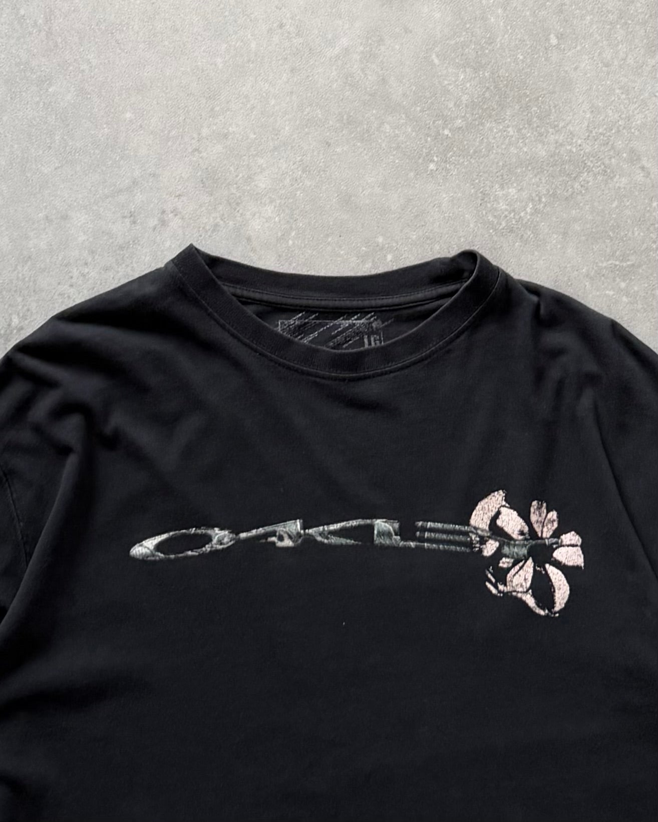 Vintage Oakley Long Sleeve T-shirt (M)
