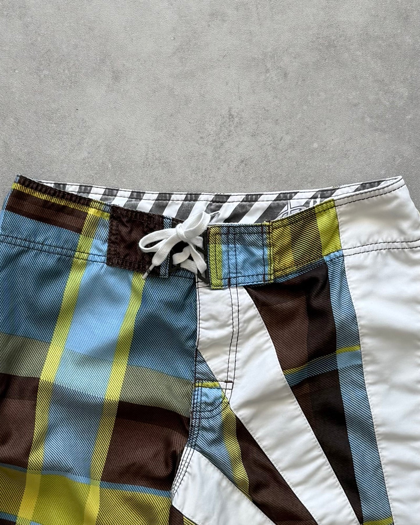 Vintage Billabong Andy Irons Rising Sun Boardshorts (30)