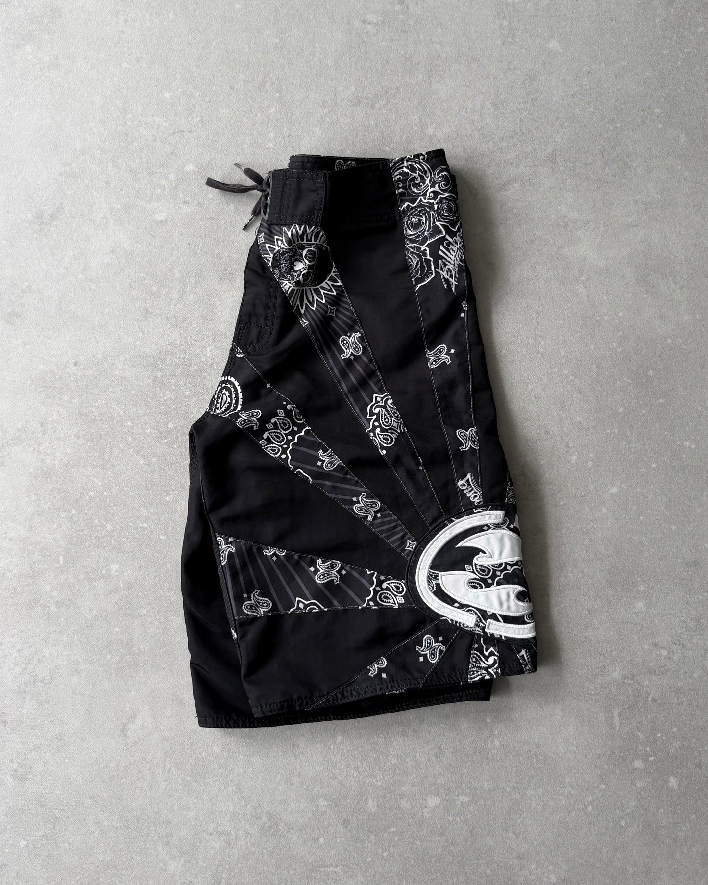 Vintage Billabong Rising Sun Paisley Boardshorts (31)