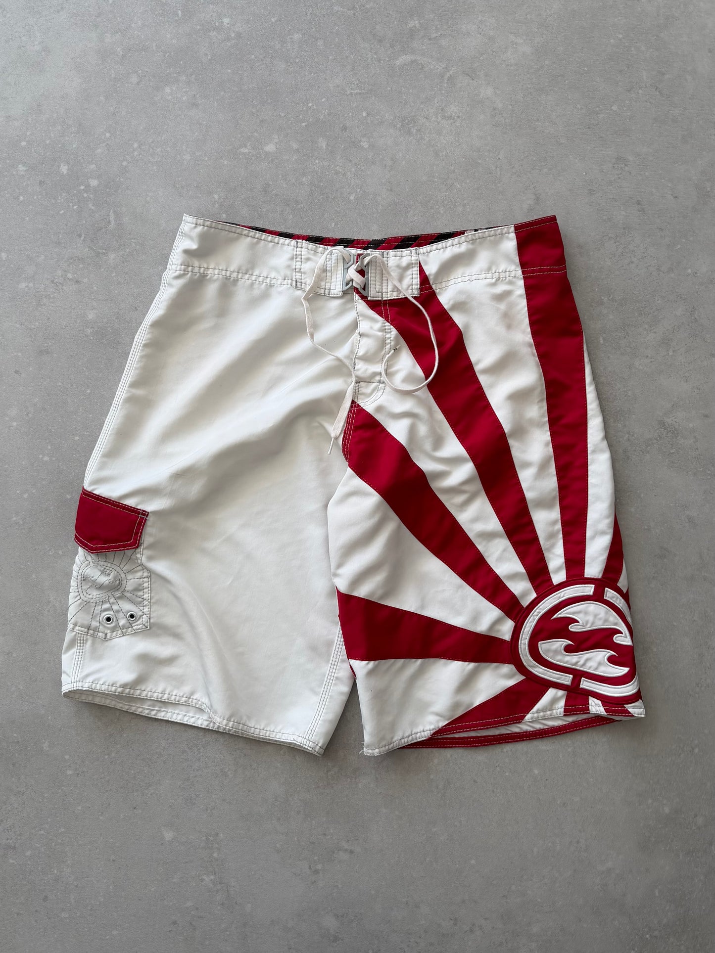 Vintage Billabong Andy Irons Rising Sun Boardshorts (36)
